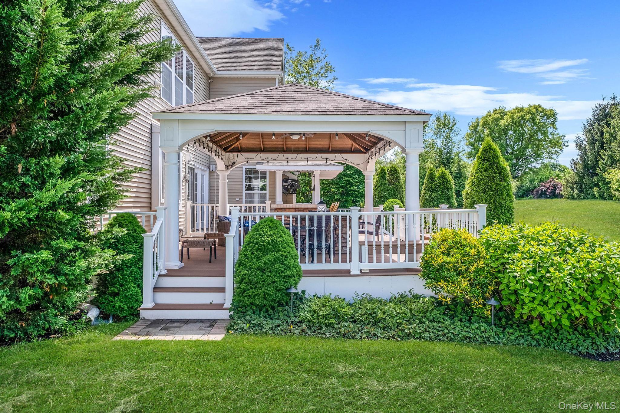 Single Family Pinehurst  Suffolk County, NY 11766, MLS-859372-42