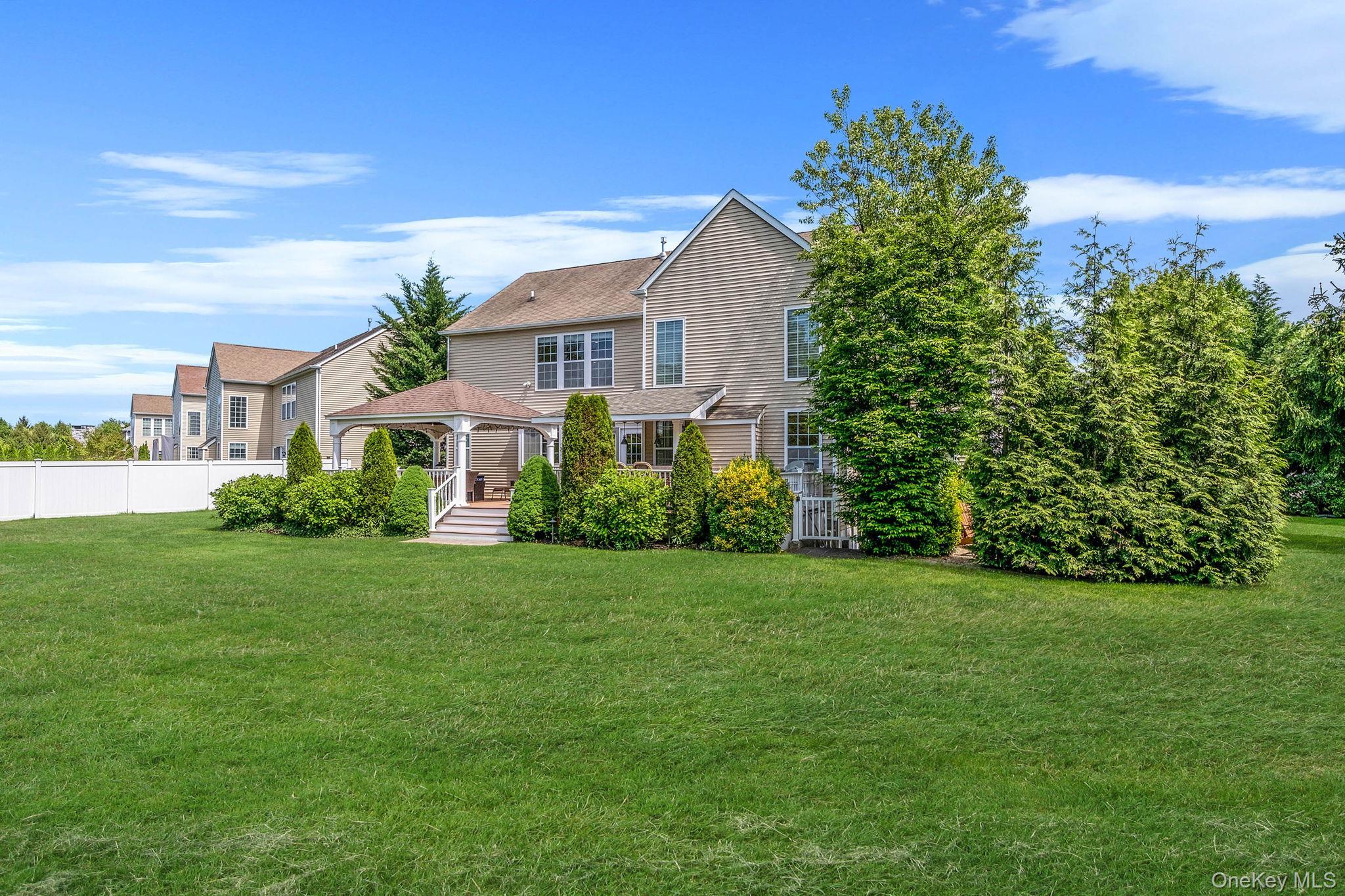 Single Family Pinehurst  Suffolk County, NY 11766, MLS-859372-43