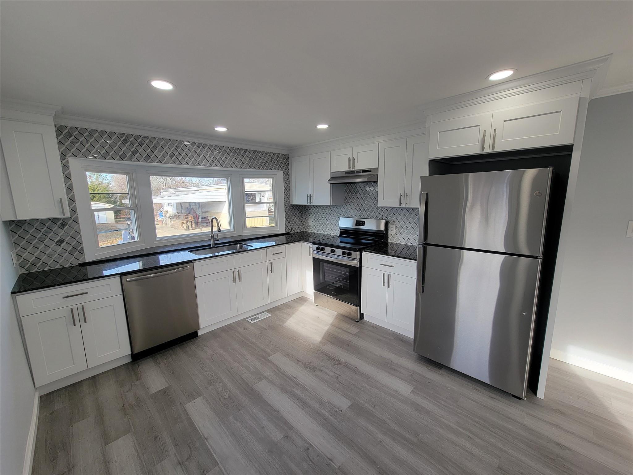 Single Family Minuteman  Suffolk County, NY 11716, MLS-859395-10
