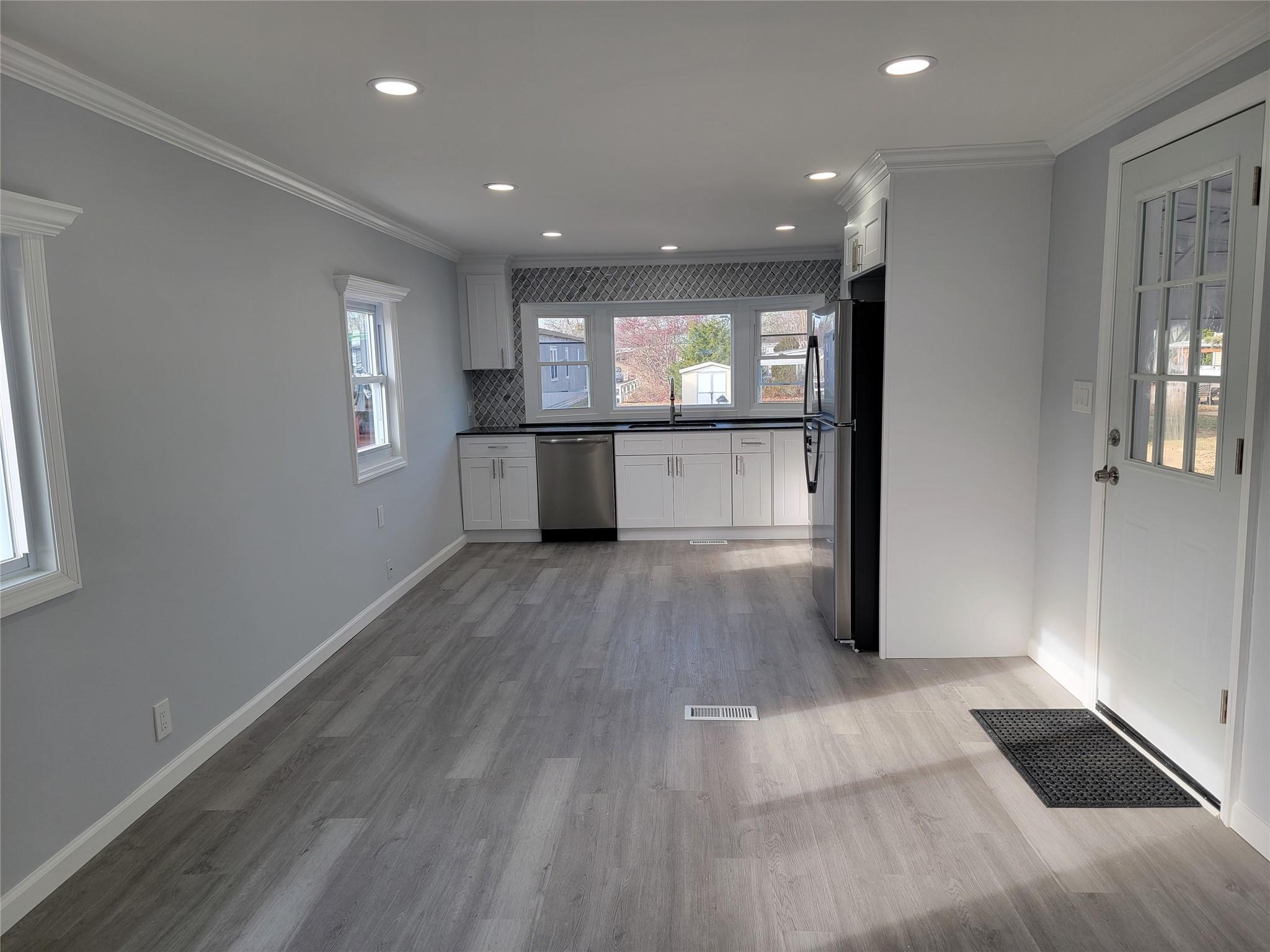 Single Family Minuteman  Suffolk County, NY 11716, MLS-859395-4