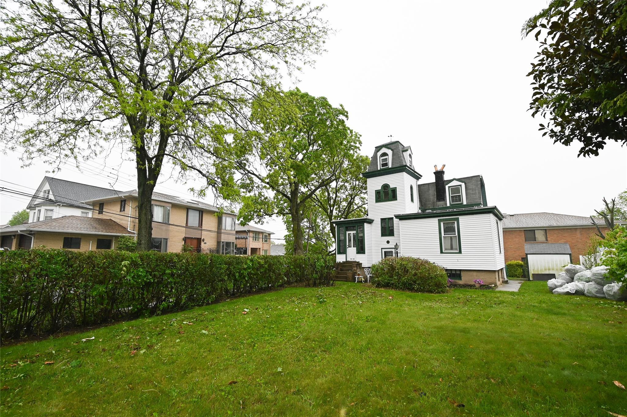 Single Family 136th  Queens, NY 11356, MLS-859400-3