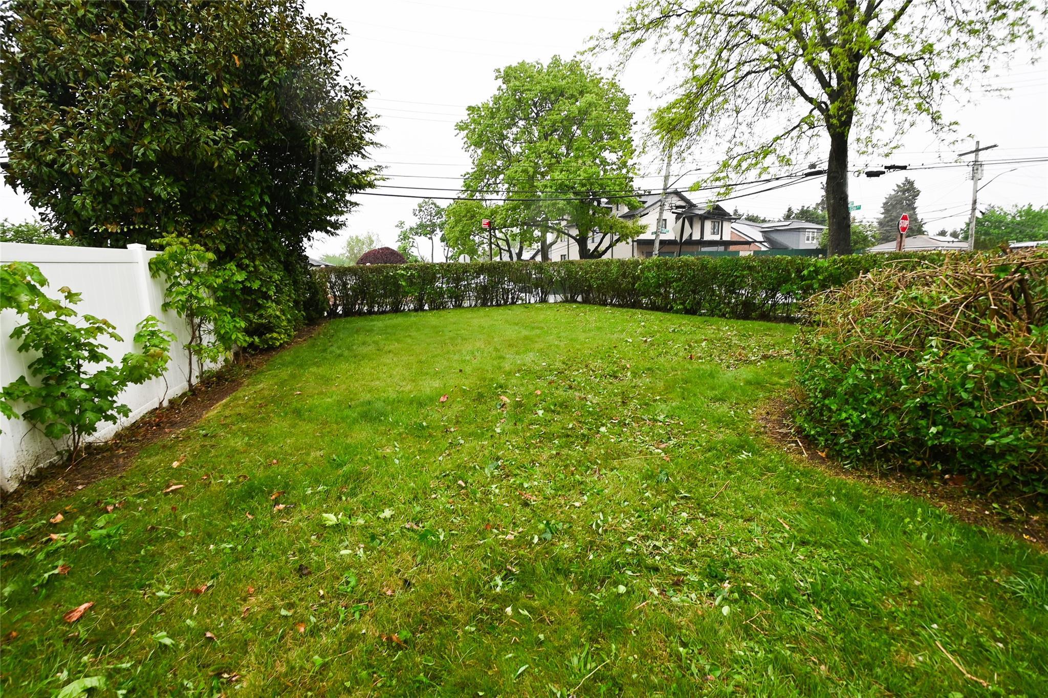 Single Family 136th  Queens, NY 11356, MLS-859400-4