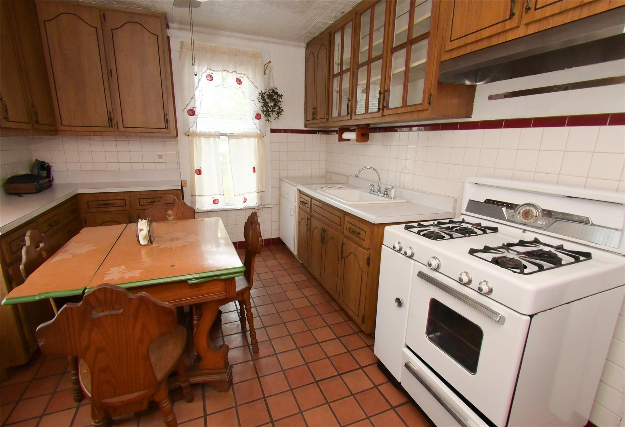 Single Family 136th  Queens, NY 11356, MLS-859400-8