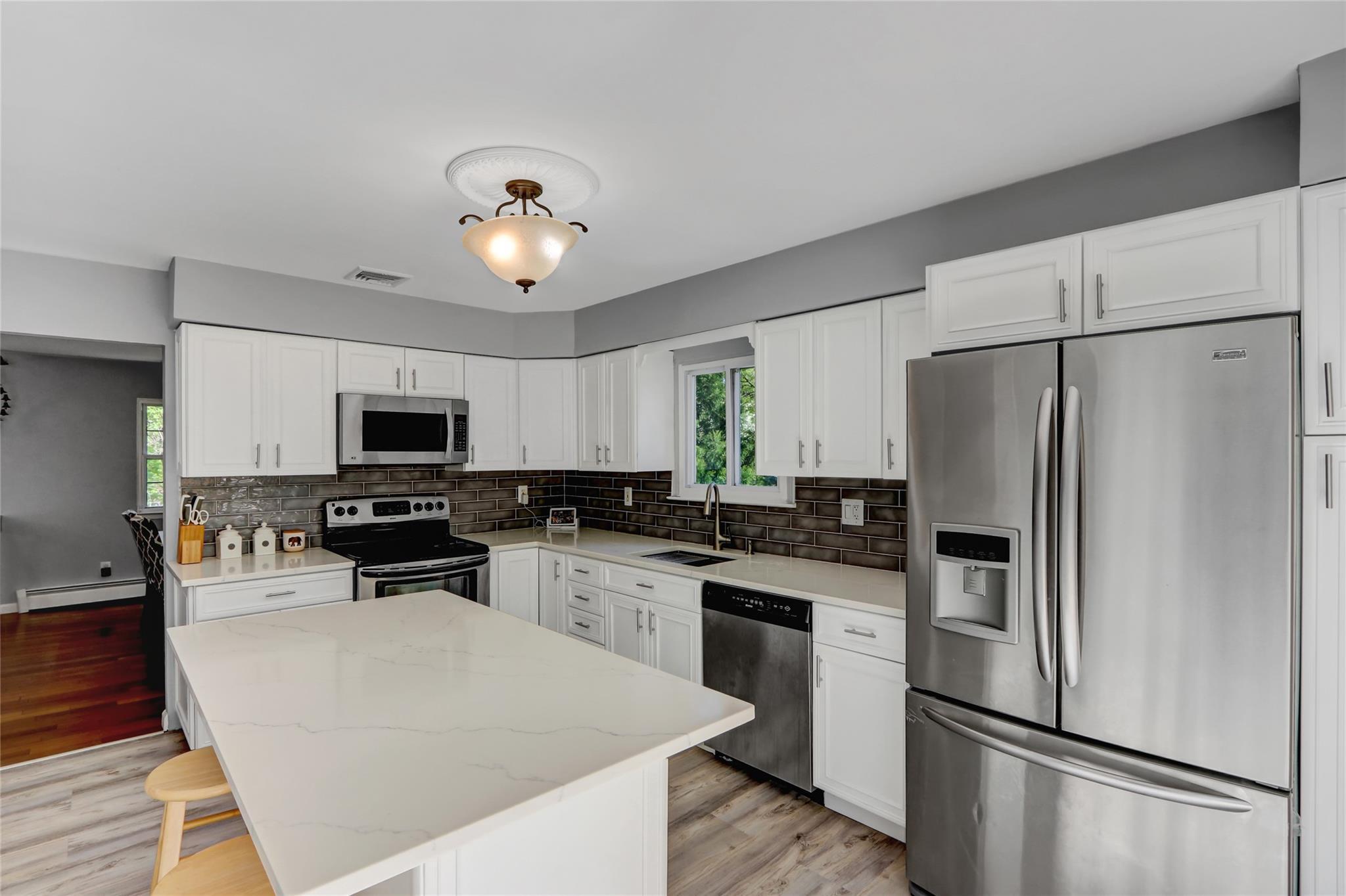 Single Family Henearly  Suffolk County, NY 11764, MLS-859404-11