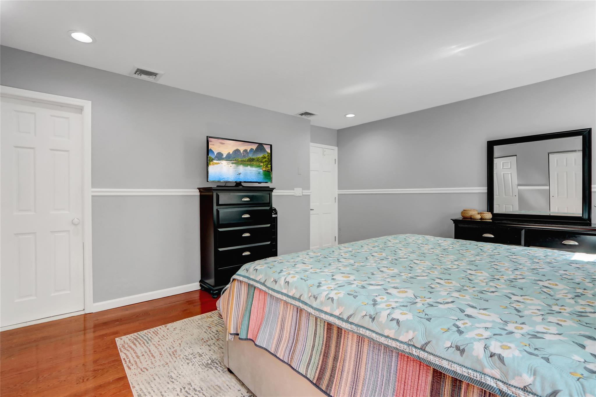 Single Family Henearly  Suffolk County, NY 11764, MLS-859404-14