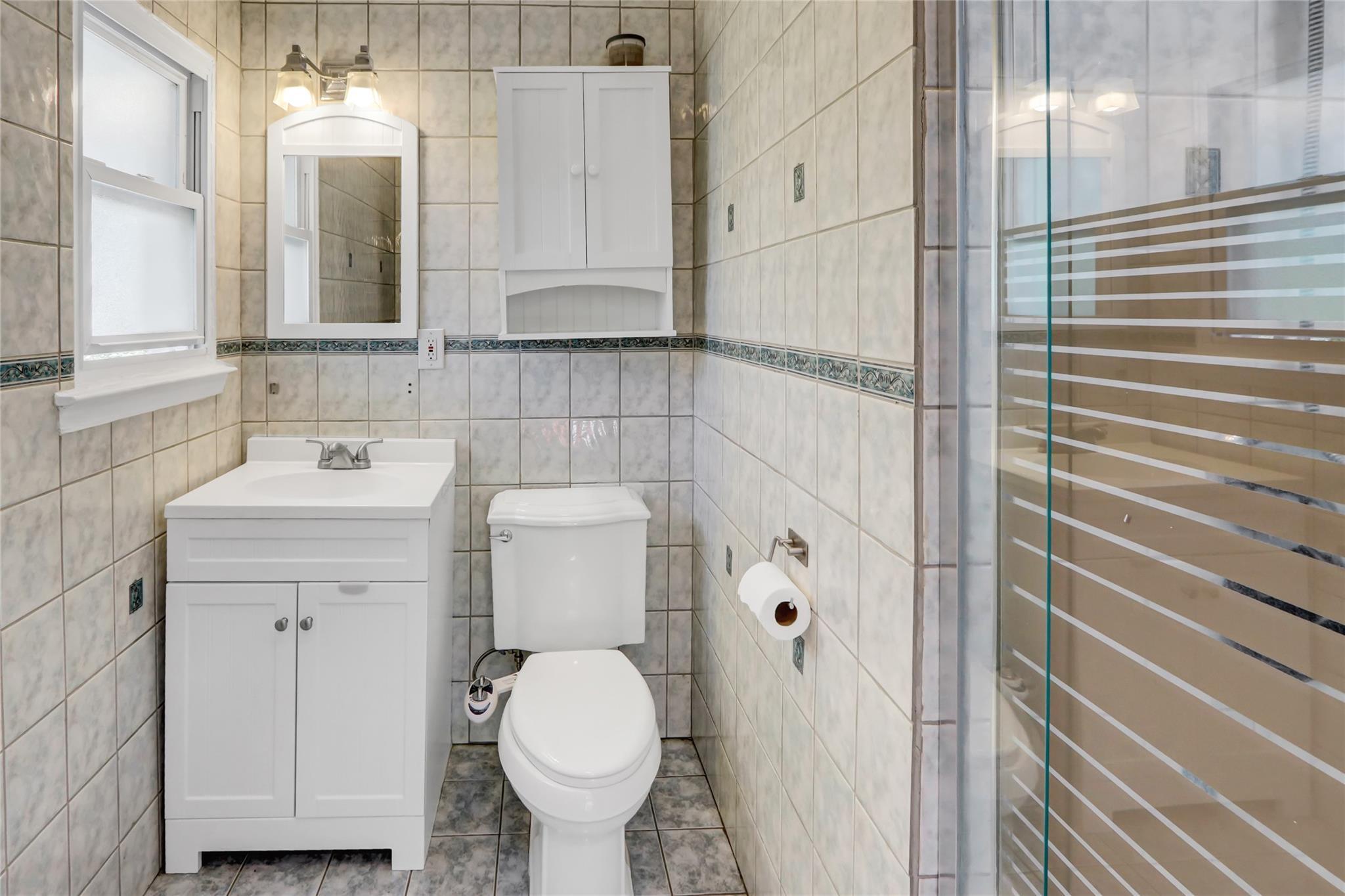 Single Family Henearly  Suffolk County, NY 11764, MLS-859404-15