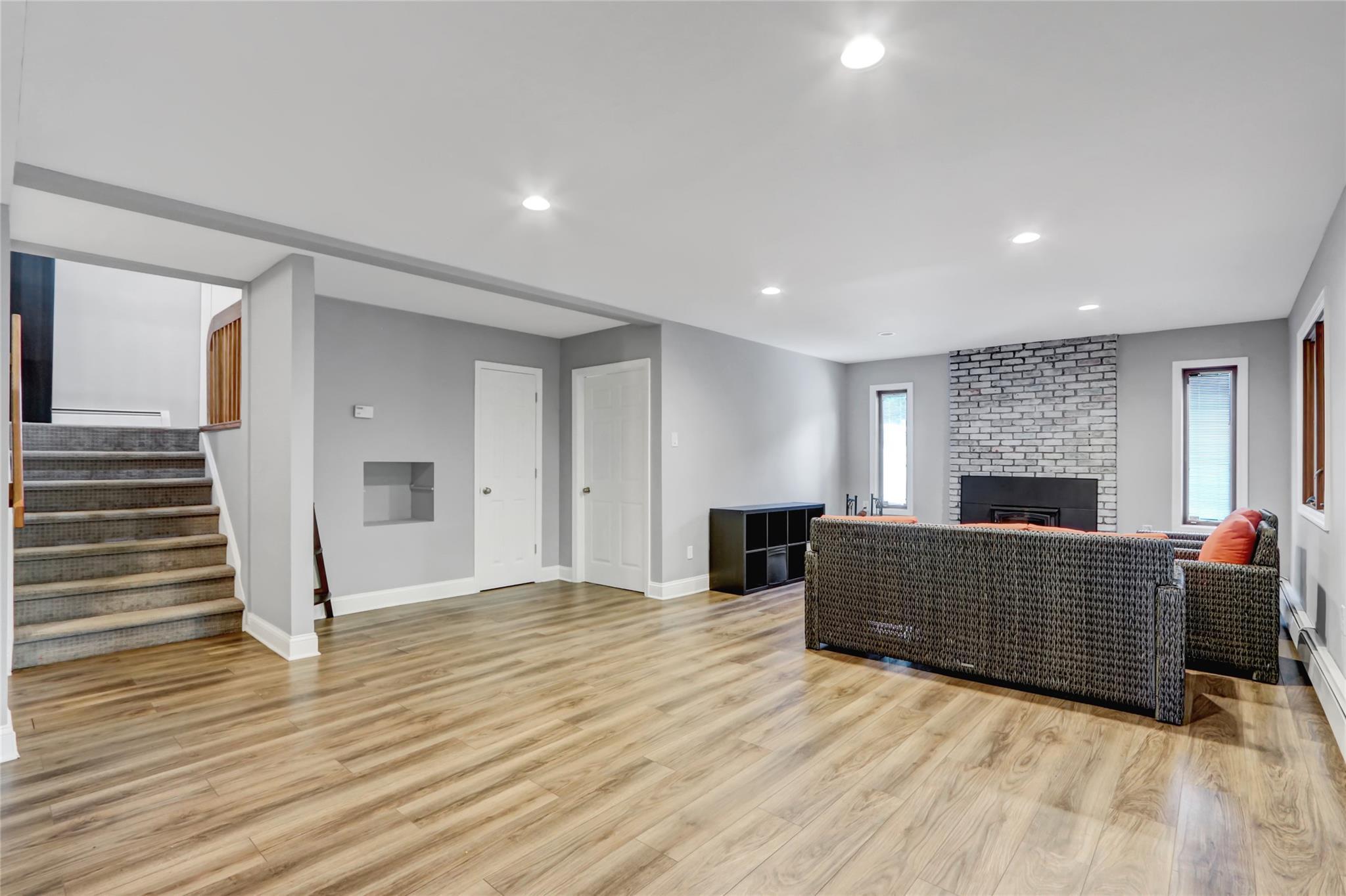 Single Family Henearly  Suffolk County, NY 11764, MLS-859404-23
