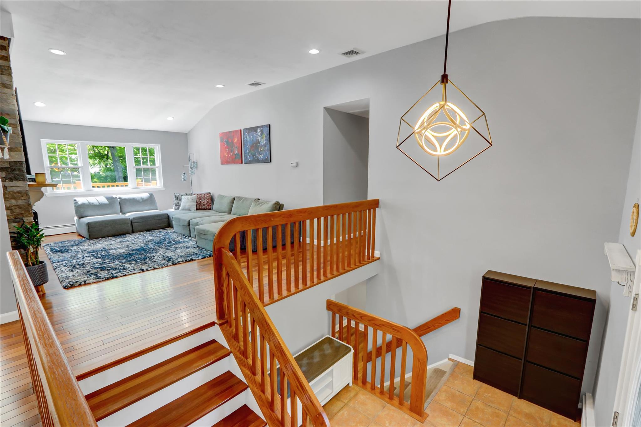 Single Family Henearly  Suffolk County, NY 11764, MLS-859404-5