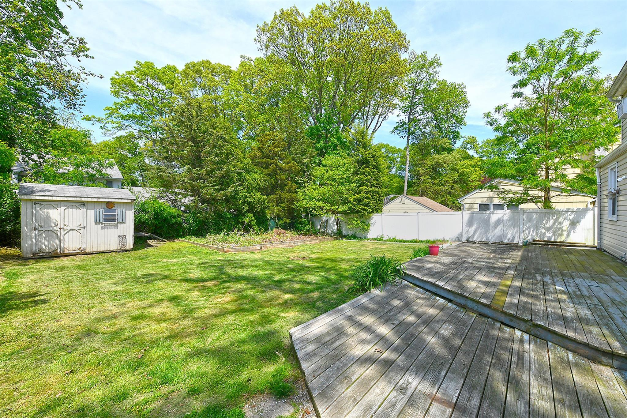 Single Family Hunters  Suffolk County, NY 11746, MLS-859414-16