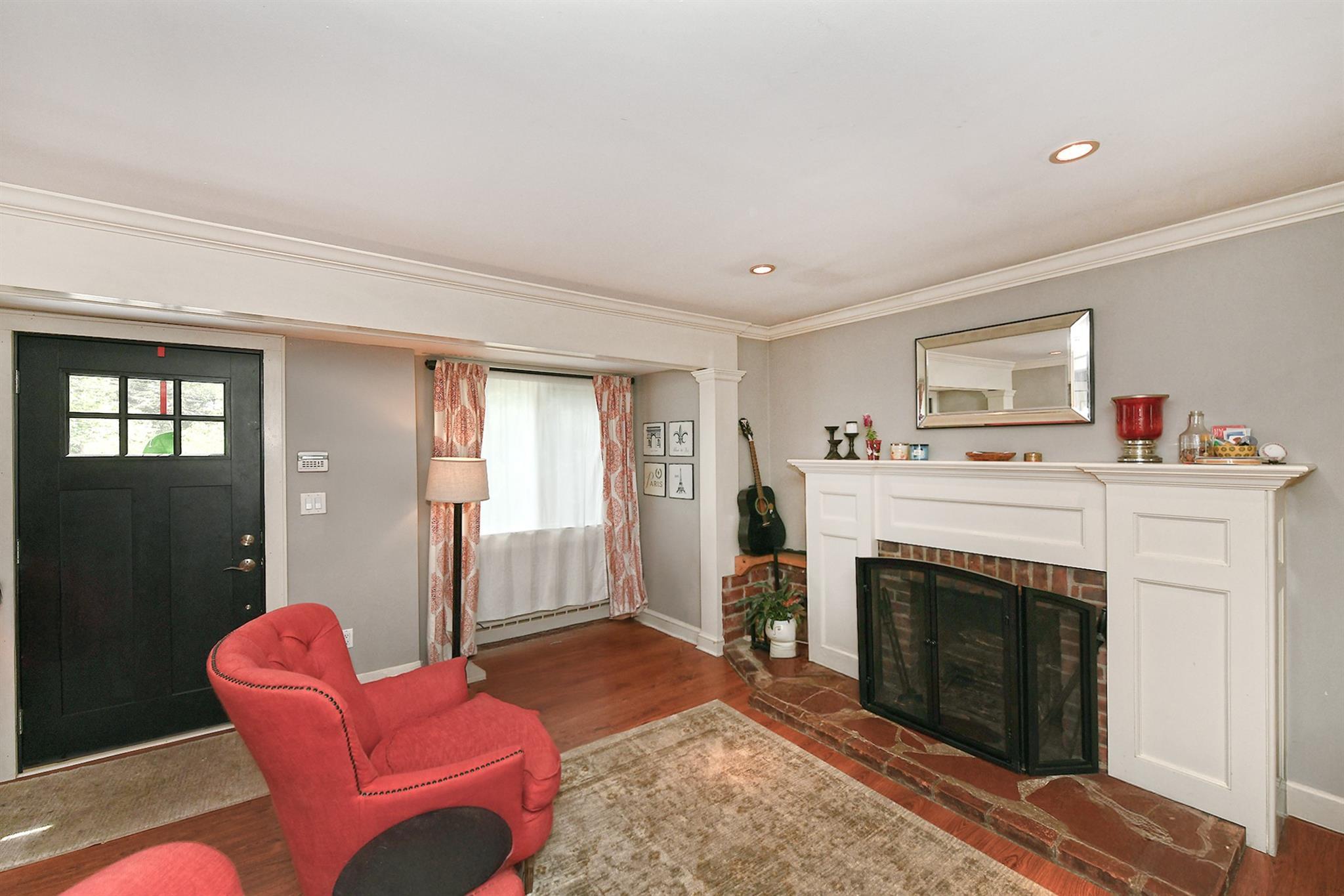 Single Family Hunters  Suffolk County, NY 11746, MLS-859414-4