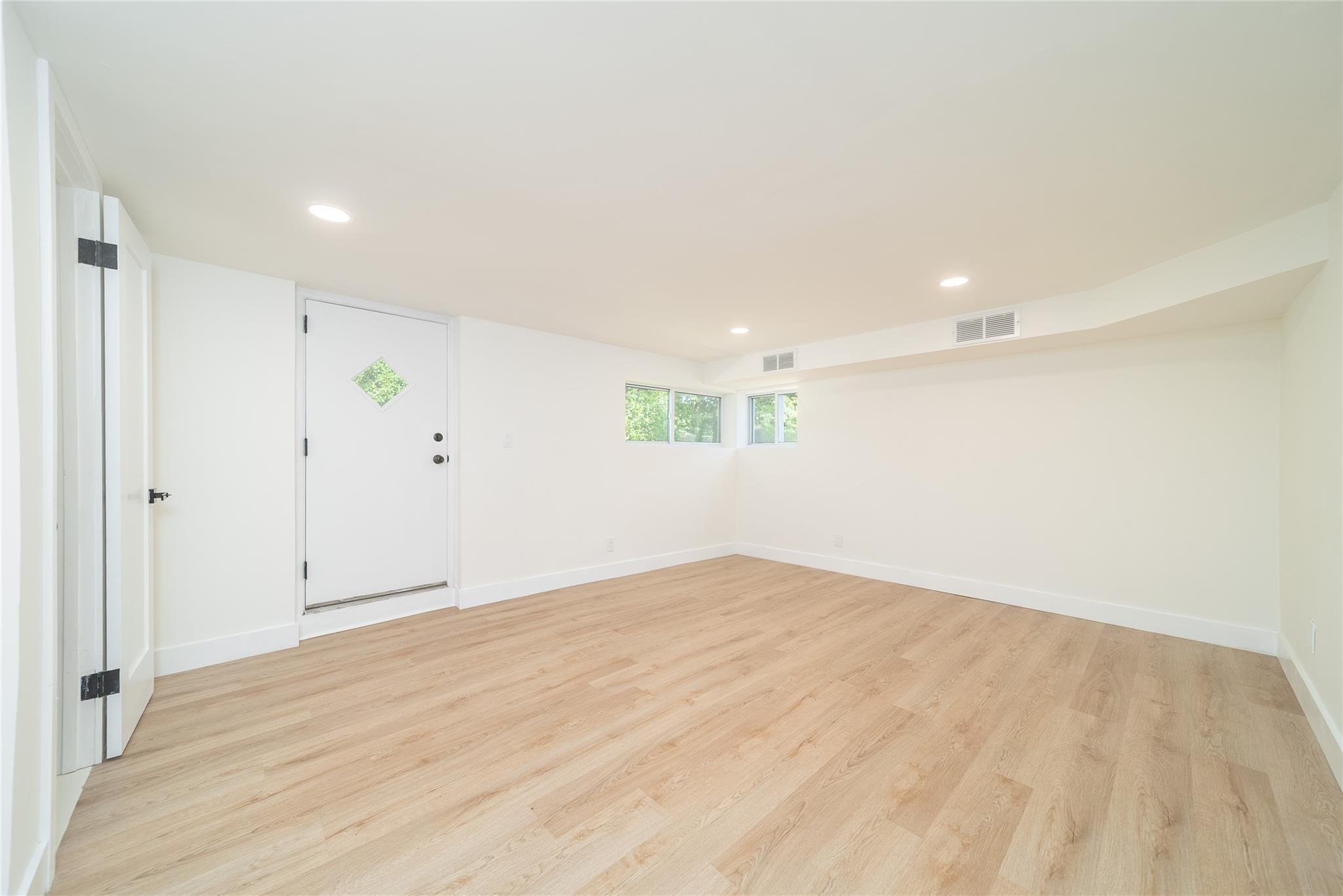 Single Family Wellington  Nassau County, NY 11590, MLS-859428-10