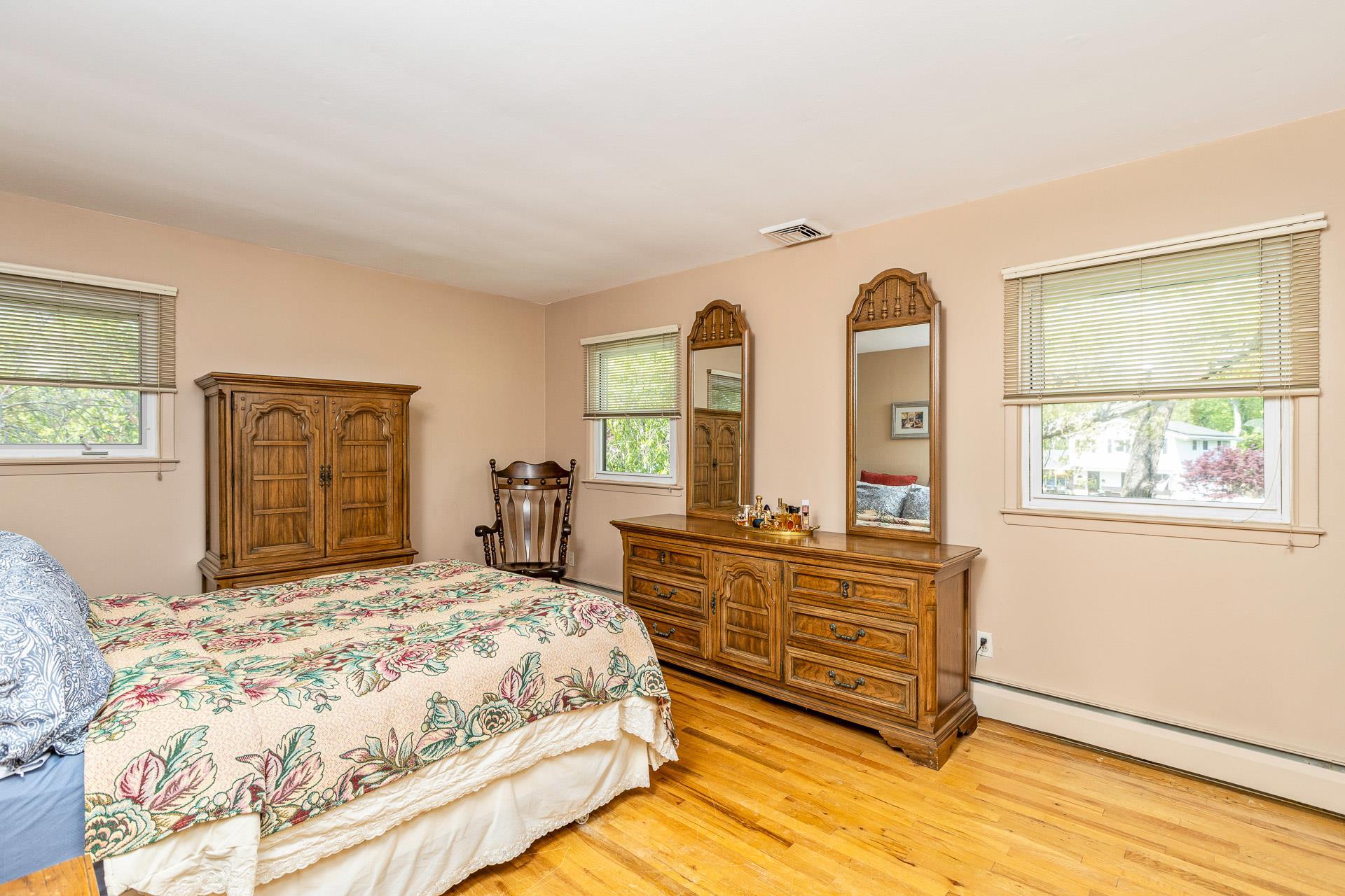 Single Family Bow  Suffolk County, NY 11788, MLS-859439-13