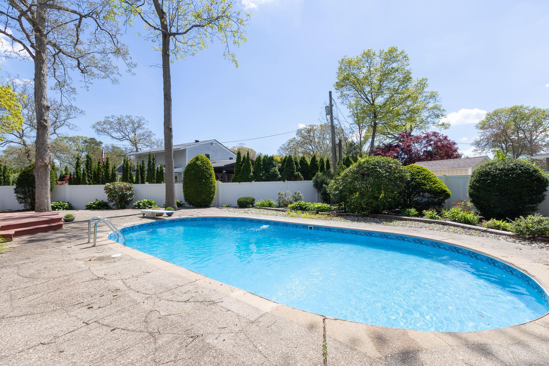 Single Family Bow  Suffolk County, NY 11788, MLS-859439-20