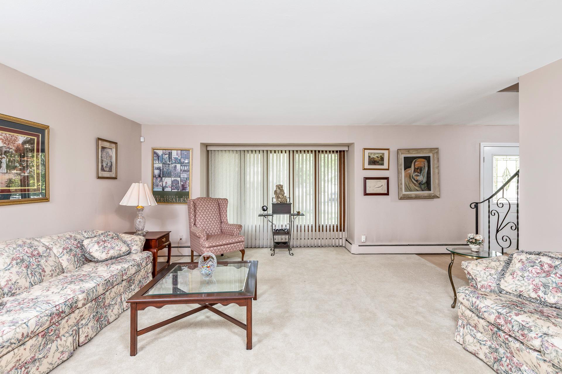 Single Family Bow  Suffolk County, NY 11788, MLS-859439-4