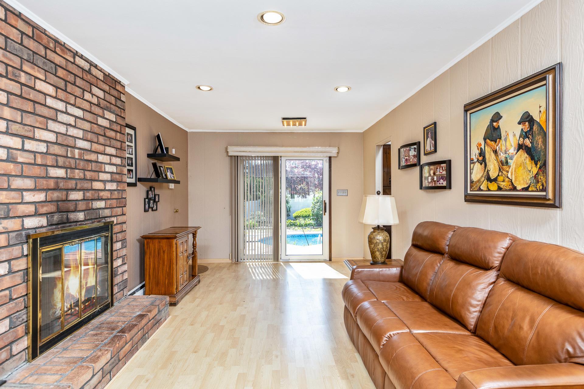 Single Family Bow  Suffolk County, NY 11788, MLS-859439-7