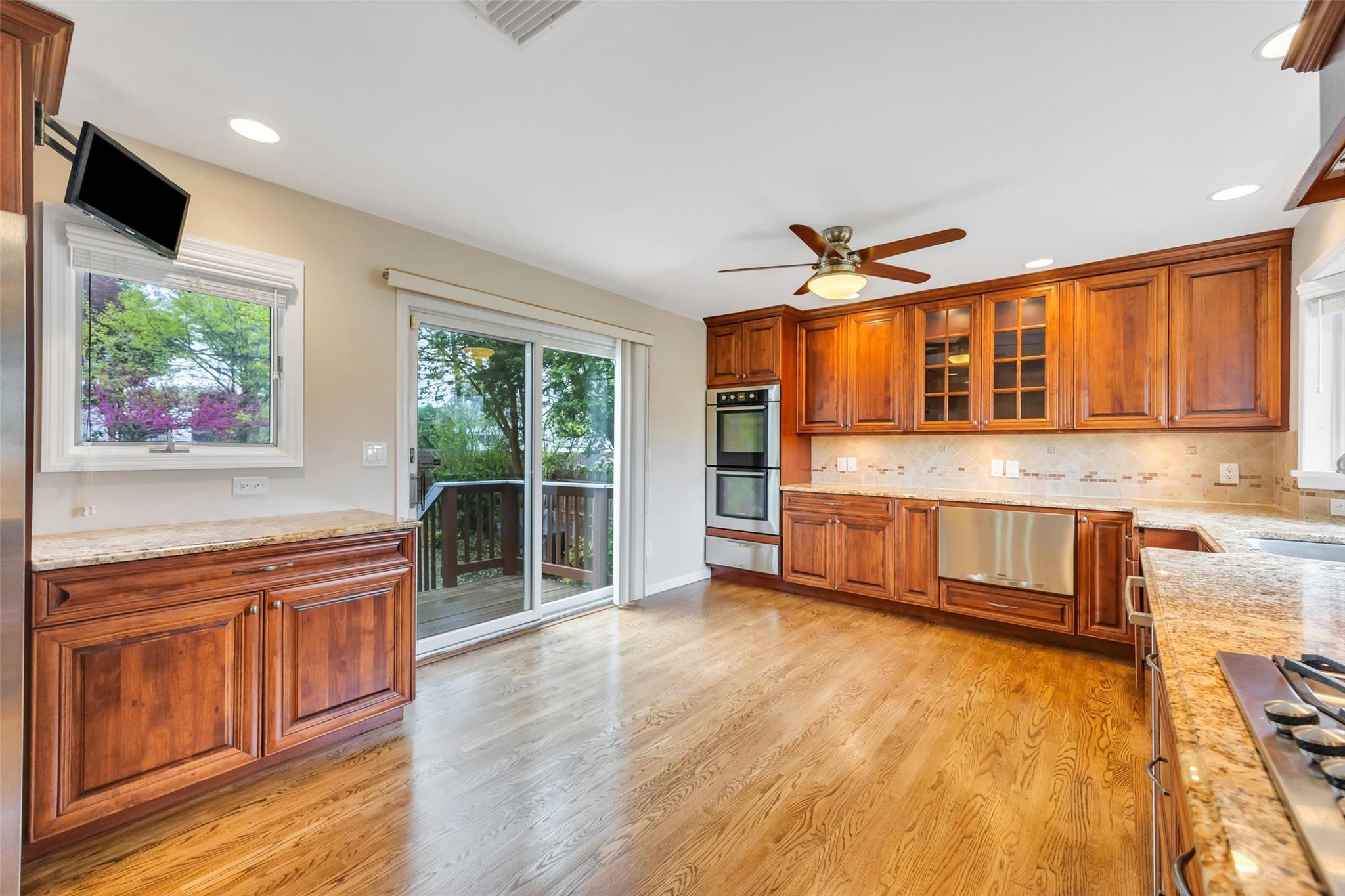Single Family Rensselaer  Suffolk County, NY 11725, MLS-859454-10
