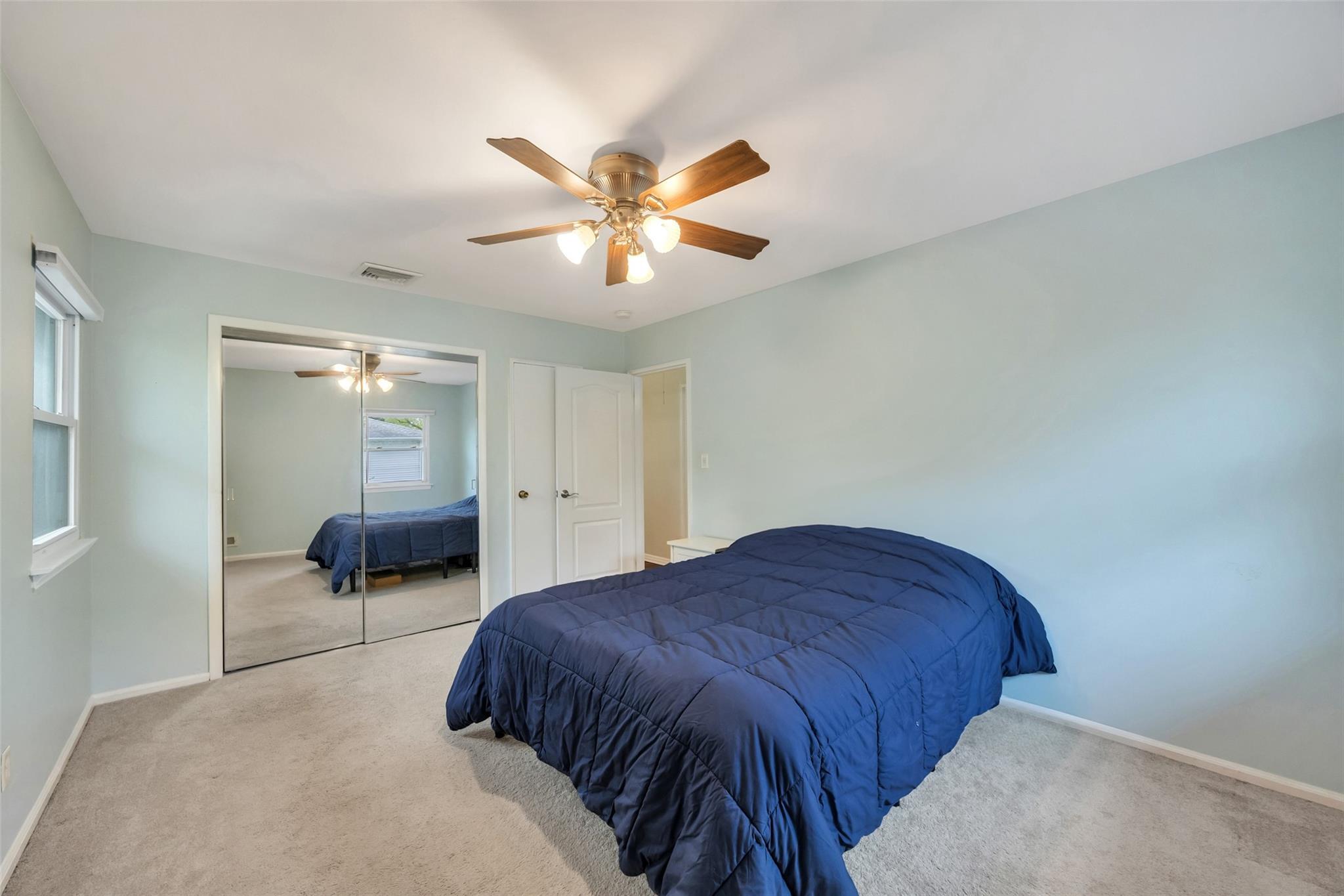 Single Family Rensselaer  Suffolk County, NY 11725, MLS-859454-20