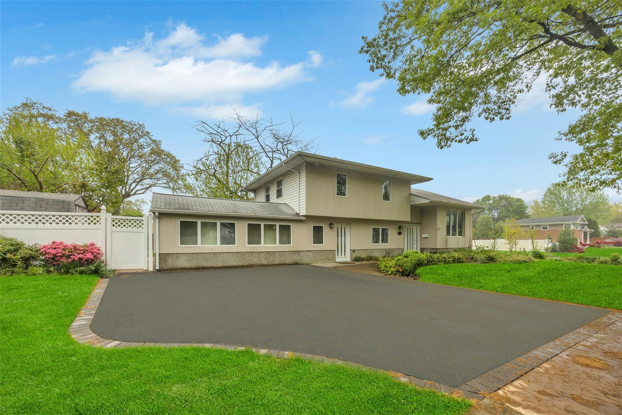 Single Family Rensselaer  Suffolk County, NY 11725, MLS-859454-4
