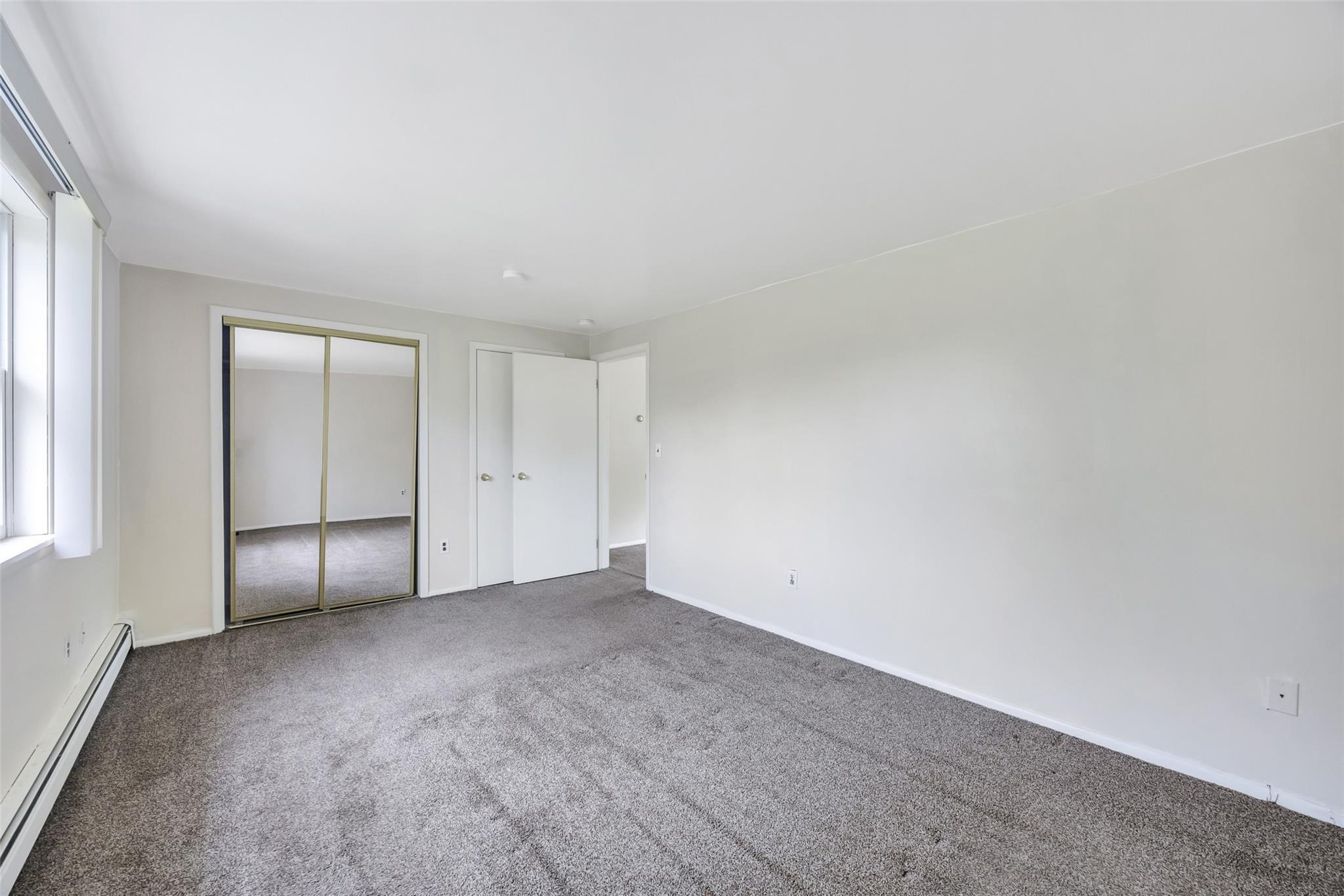 Single Family Rensselaer  Suffolk County, NY 11725, MLS-859454-43