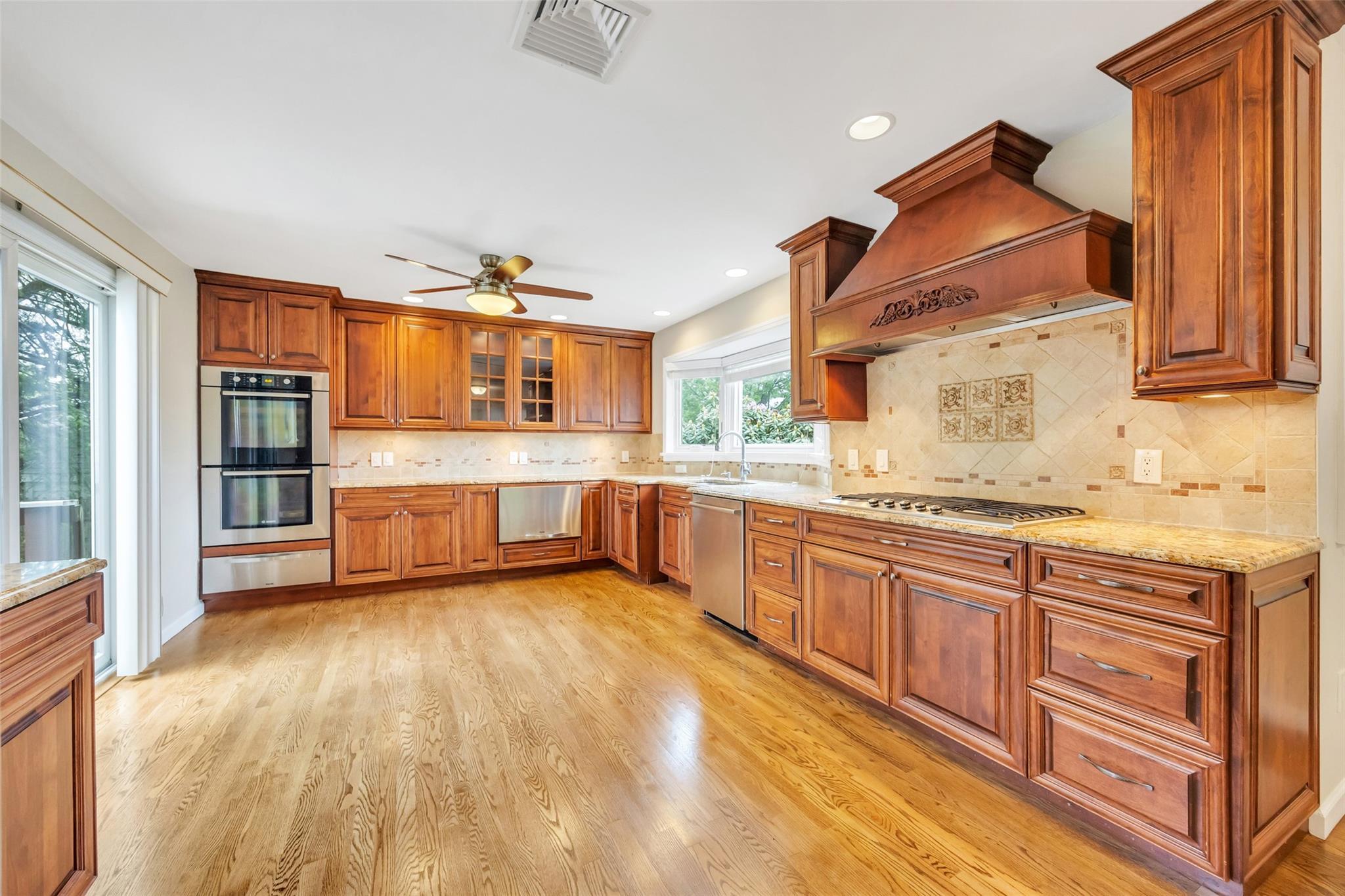 Single Family Rensselaer  Suffolk County, NY 11725, MLS-859454-7