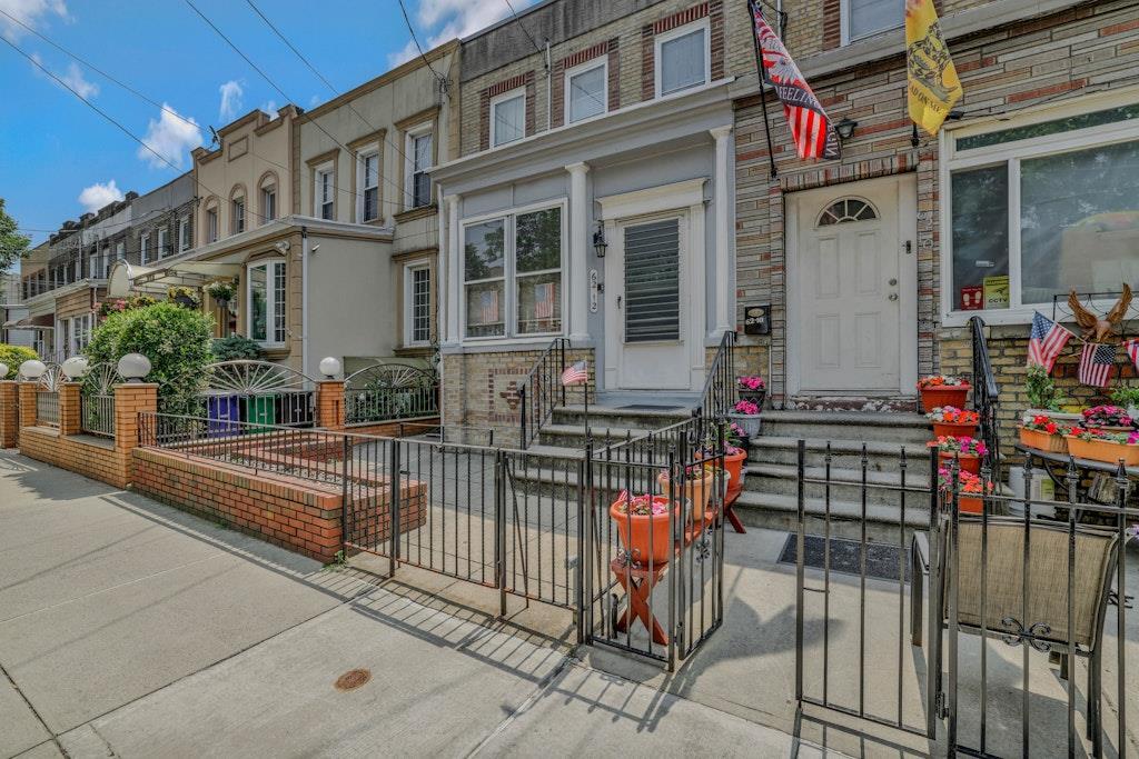 Single Family 60th Drive  Queens, NY 11378, MLS-859458-2