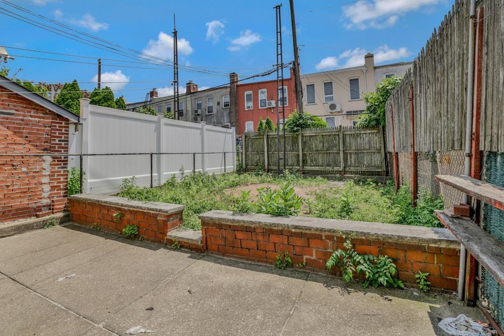 Single Family 60th Drive  Queens, NY 11378, MLS-859458-29