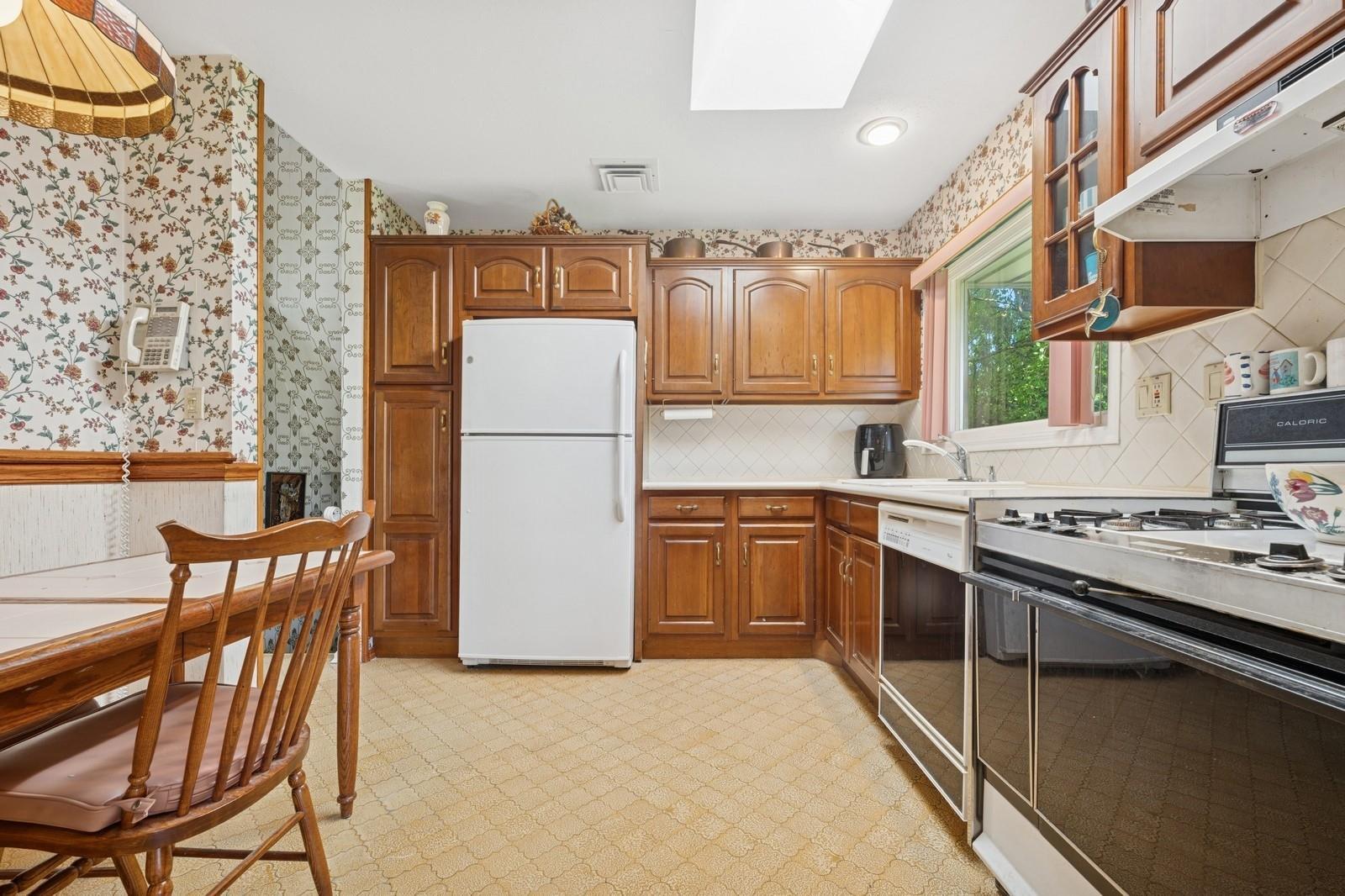 Single Family Carling  Nassau County, NY 11040, MLS-859459-12
