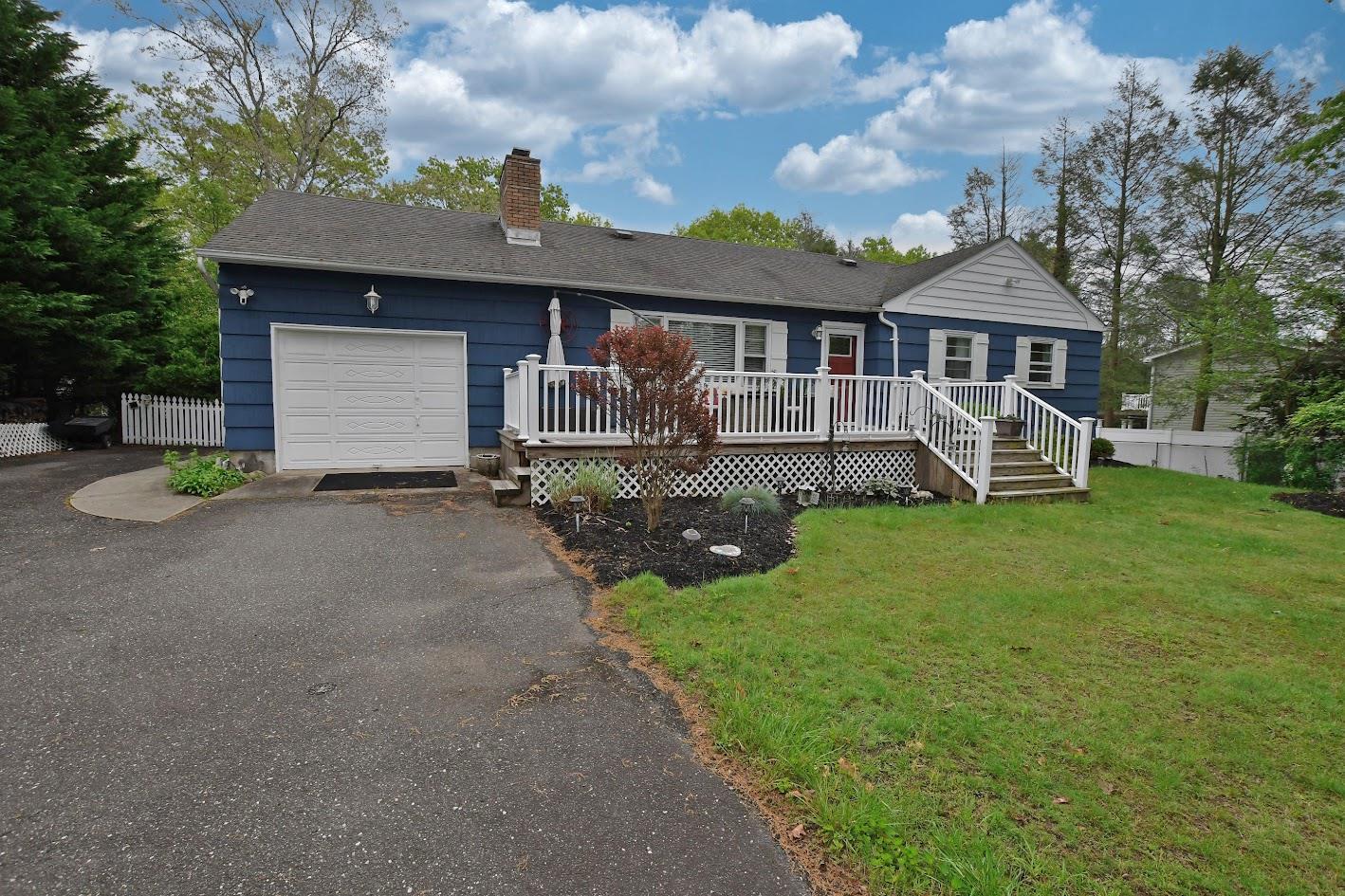 Single Family Chestnut  Suffolk County, NY 11766, MLS-859502-28