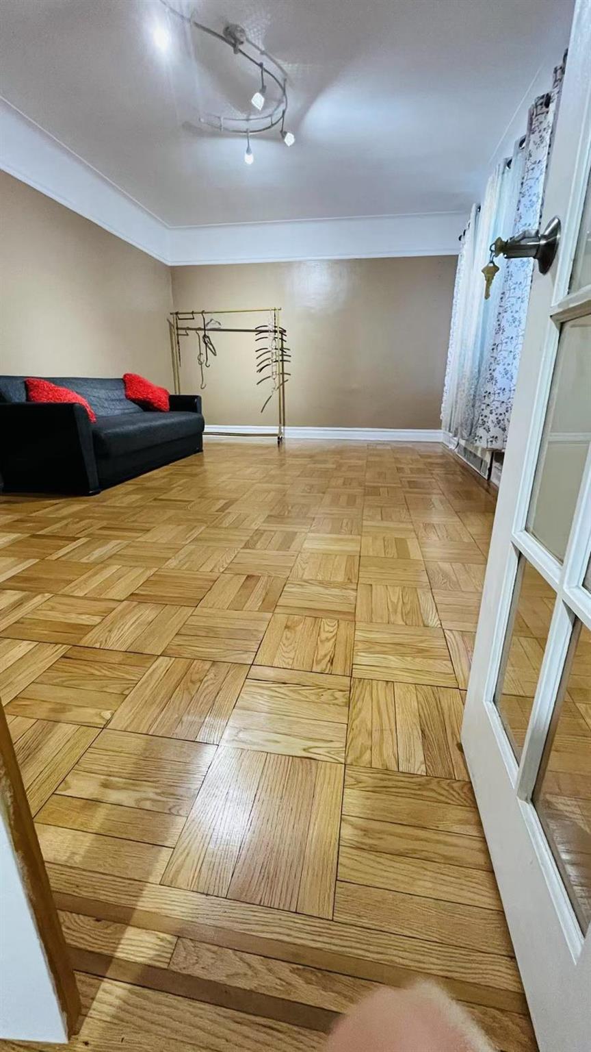 Apartment 73  Queens, NY 11372, MLS-859503-2
