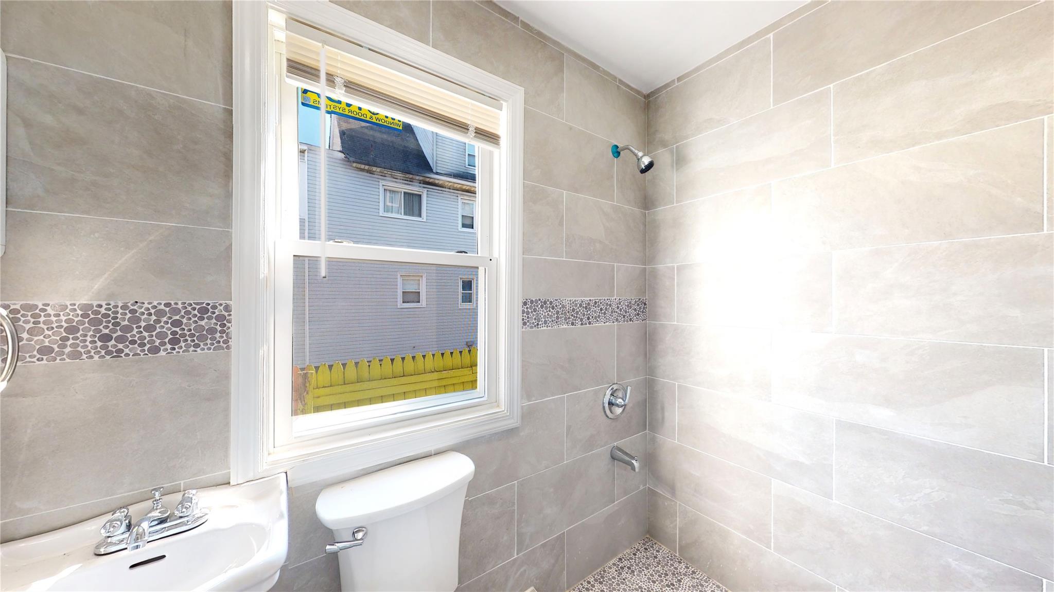 Single Family Liverpool  Queens, NY 11435, MLS-859506-11