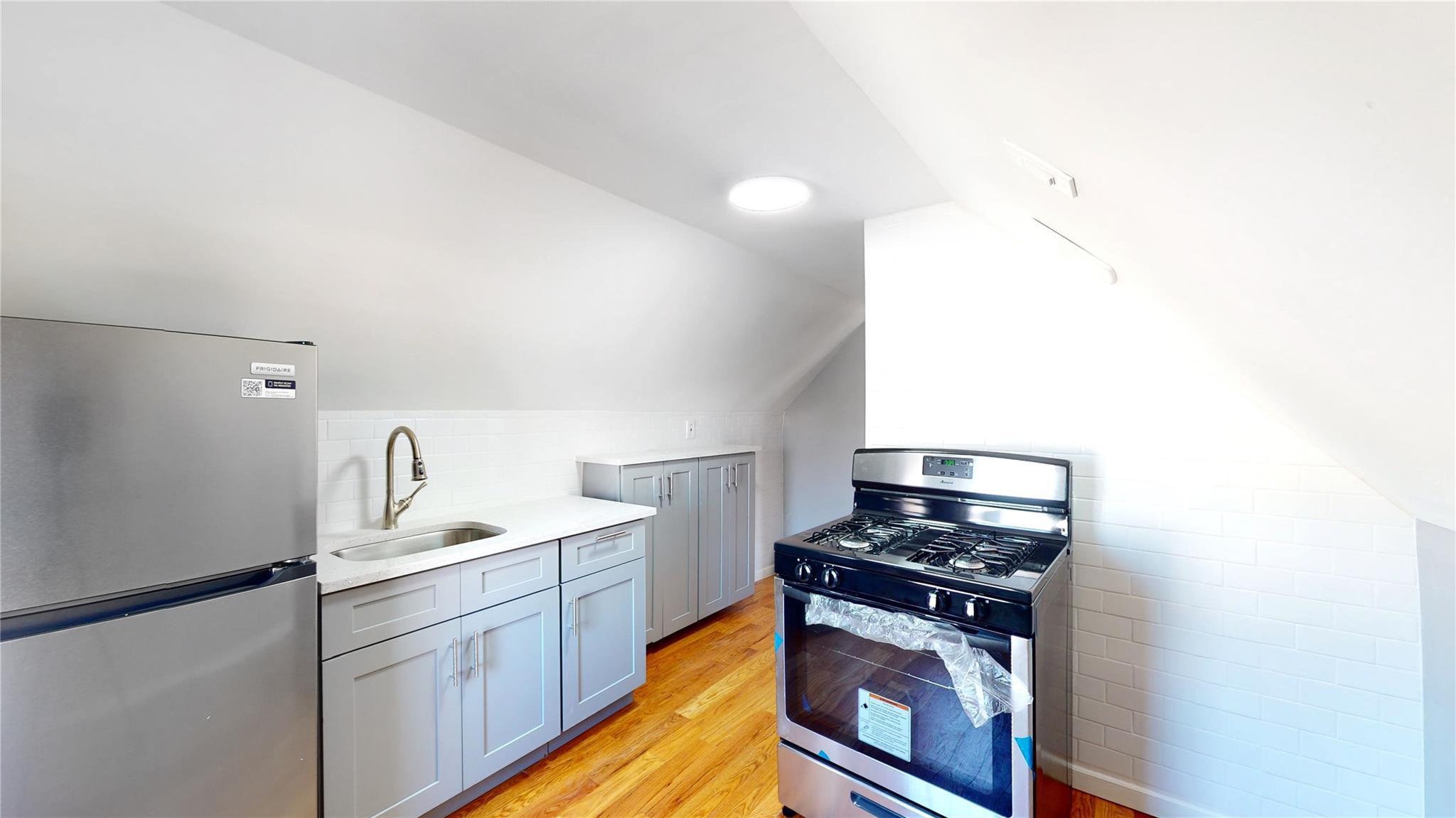 Single Family Liverpool  Queens, NY 11435, MLS-859506-24