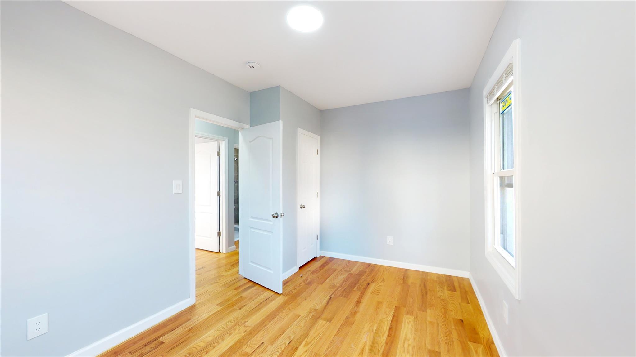 Single Family Liverpool  Queens, NY 11435, MLS-859506-9