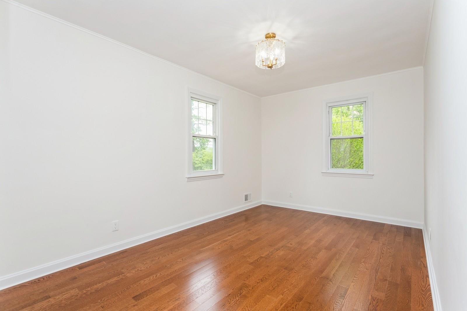 Single Family Marietta  Westchester County, NY 10532, MLS-859519-22