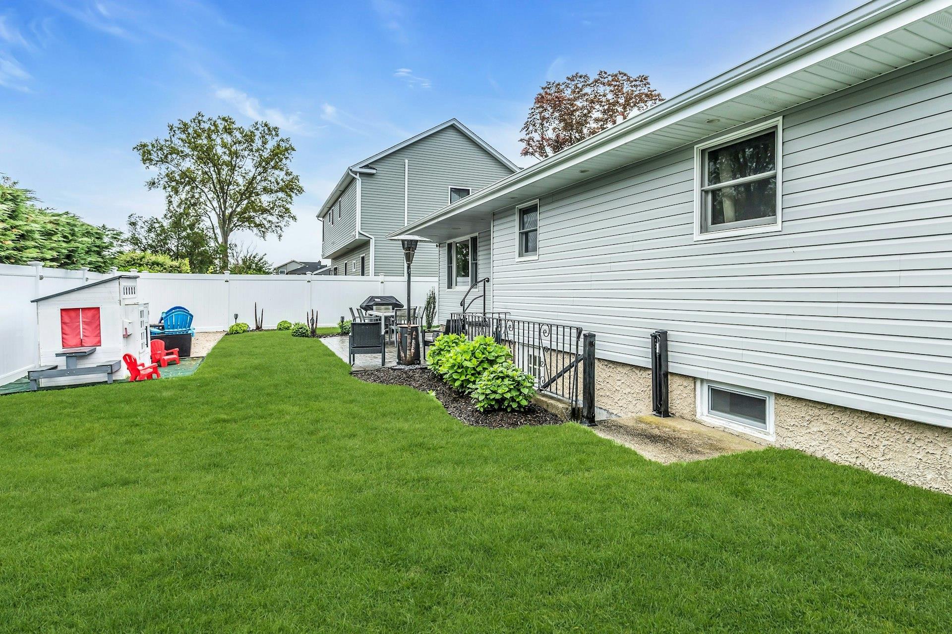 Single Family 1st  Nassau County, NY 11762, MLS-859523-27