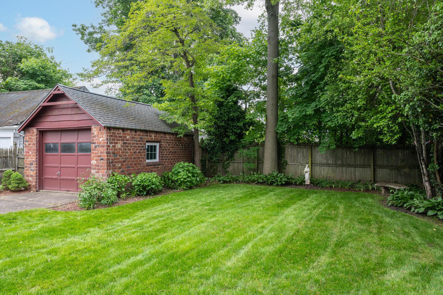 Single Family Meadowsweet  Nassau County, NY 11501, MLS-859526-21