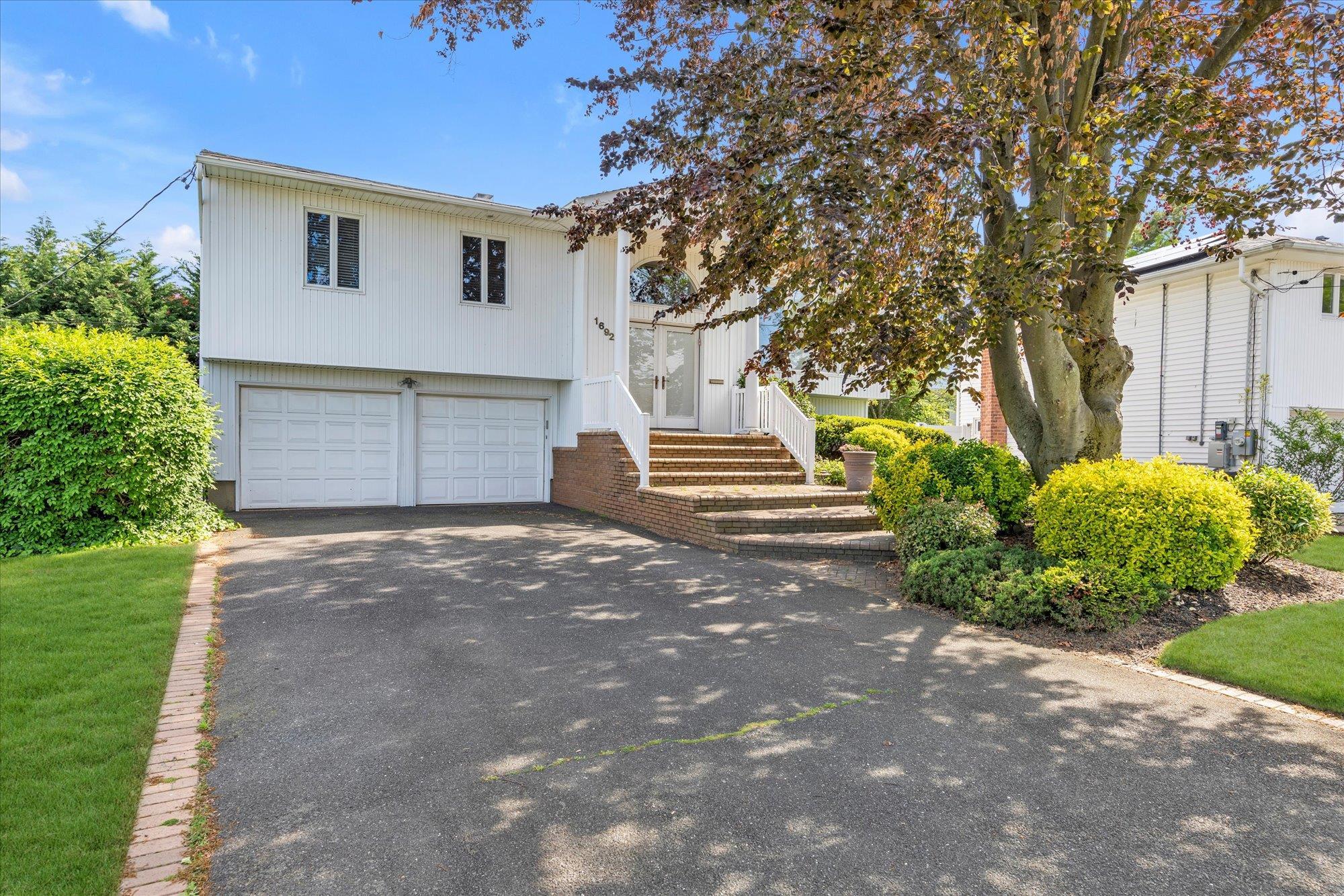 Single Family North Gate  Nassau County, NY 11566, MLS-859527-21