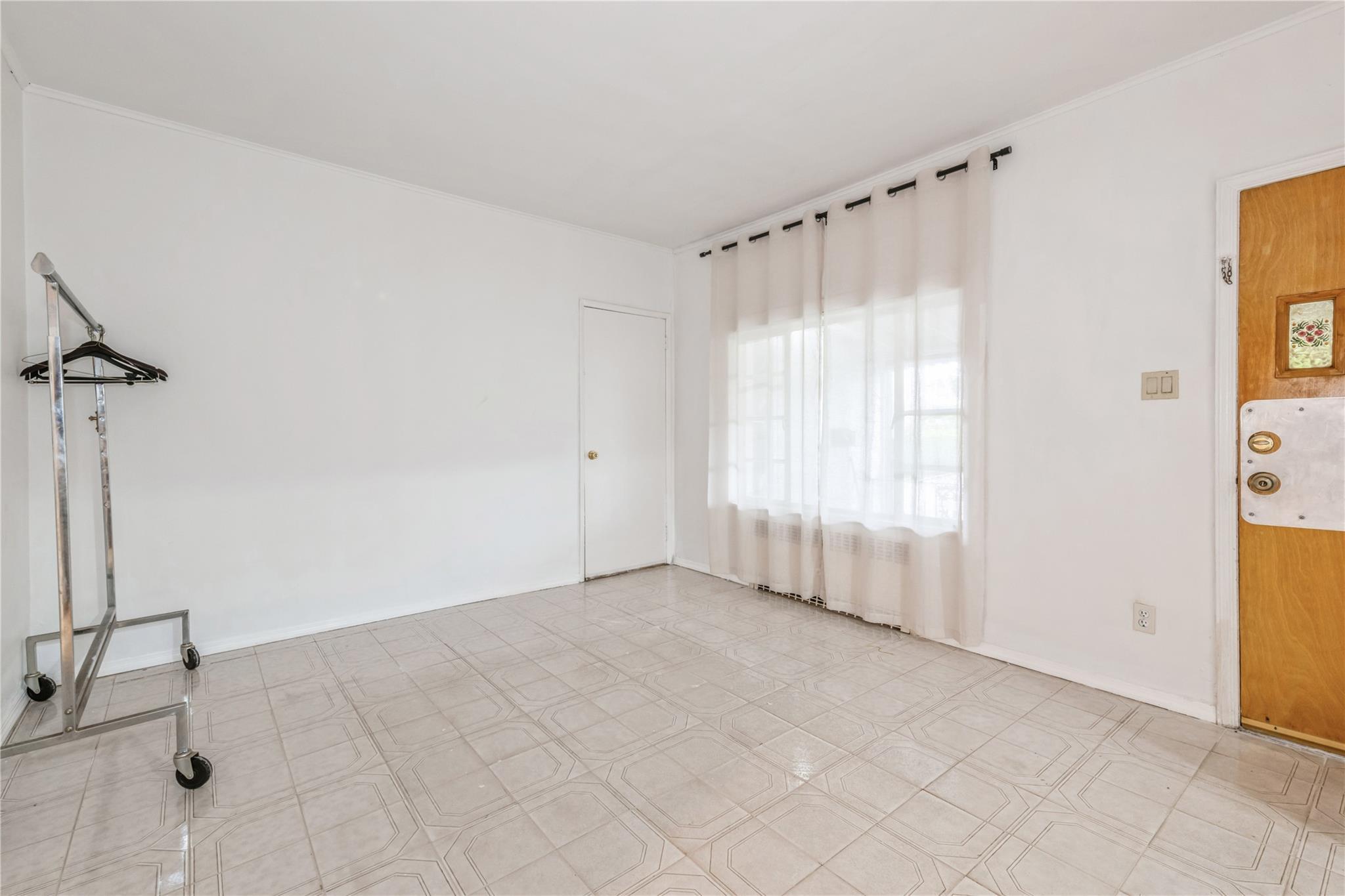 Single Family Oakley  Nassau County, NY 11003, MLS-859530-15