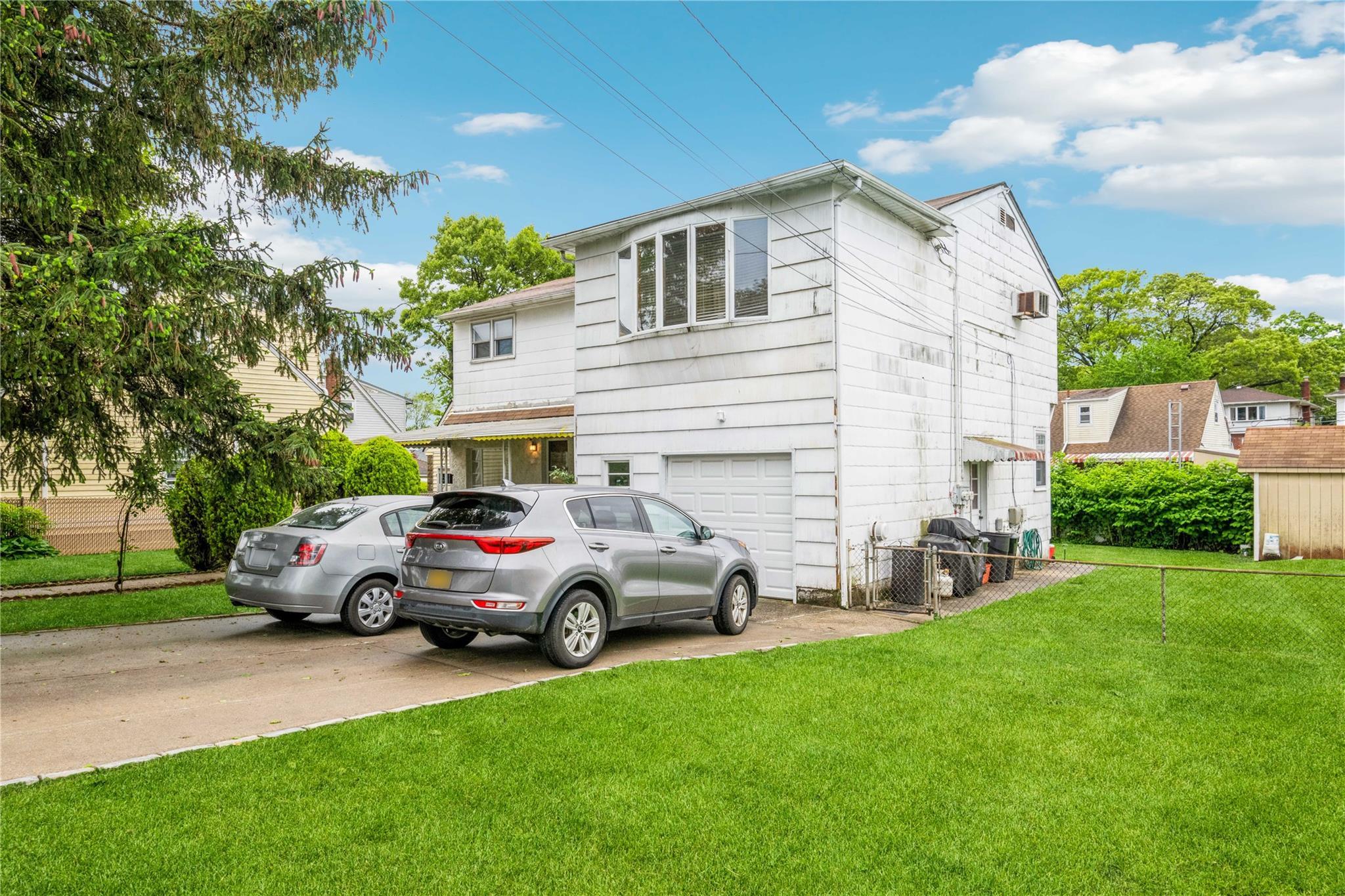 Single Family Oakley  Nassau County, NY 11003, MLS-859530-2