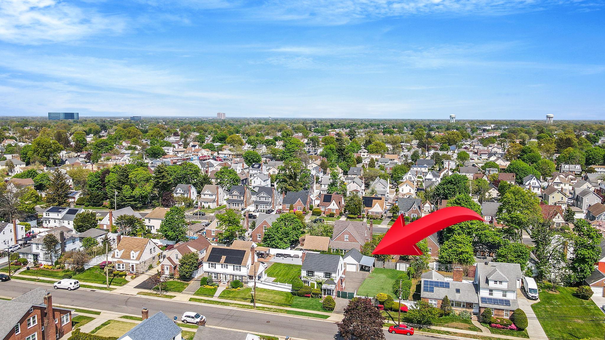 Single Family Elmwood  Nassau County, NY 11550, MLS-859568-17