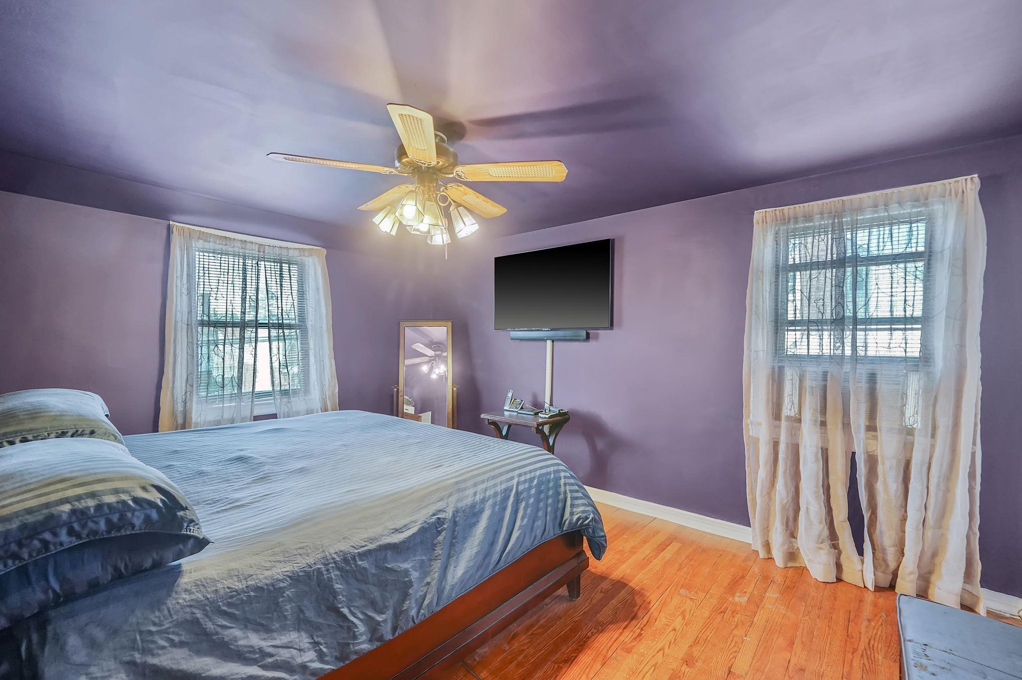 Single Family Elmwood  Nassau County, NY 11550, MLS-859568-24