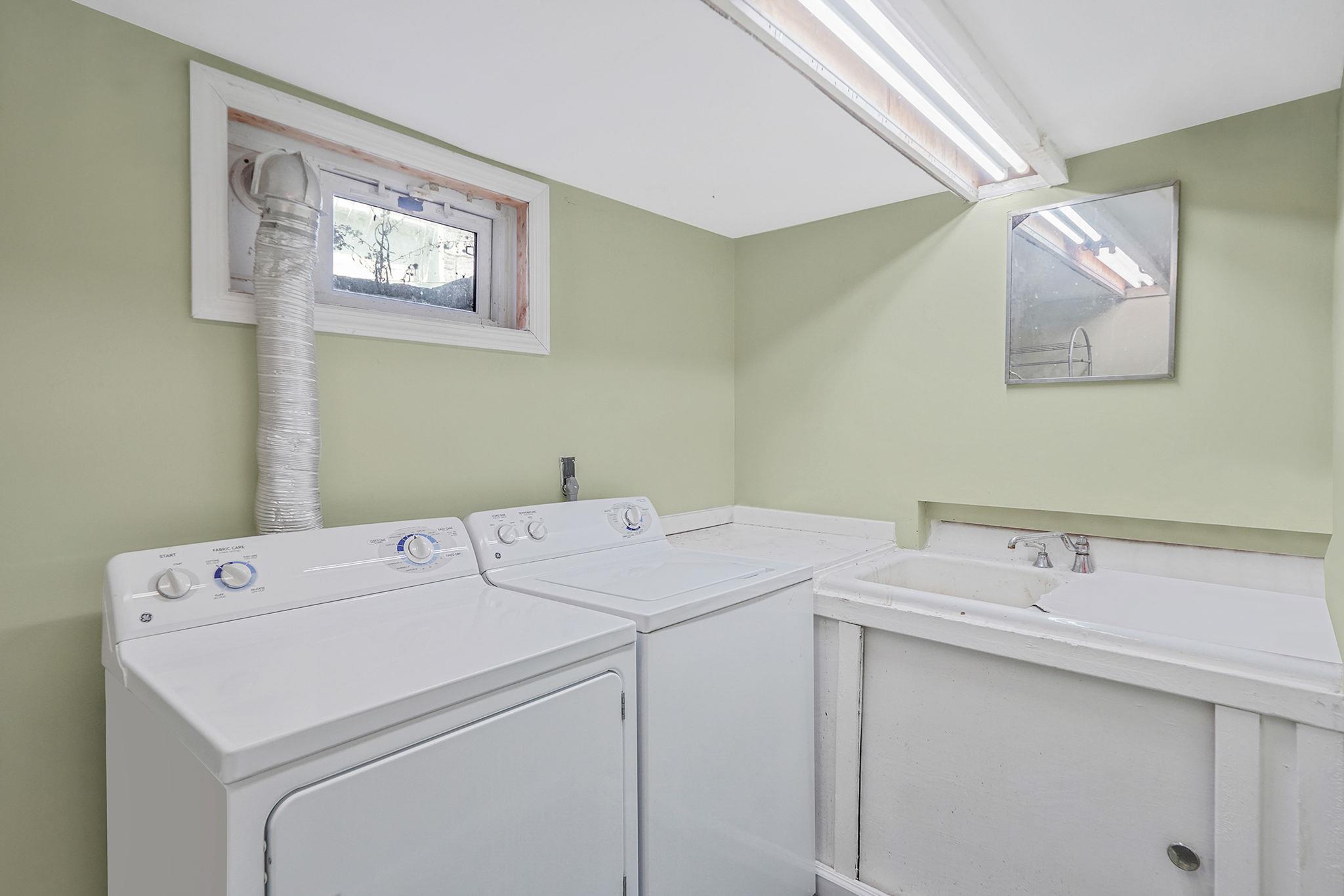 Single Family Elmwood  Nassau County, NY 11550, MLS-859568-30