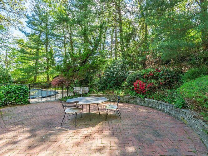 Single Family Lisa  Suffolk County, NY 11746, MLS-859580-33