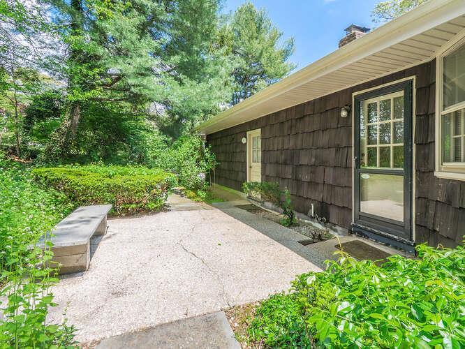 Single Family Lisa  Suffolk County, NY 11746, MLS-859580-35