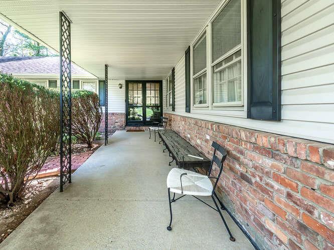 Single Family Lisa  Suffolk County, NY 11746, MLS-859580-37