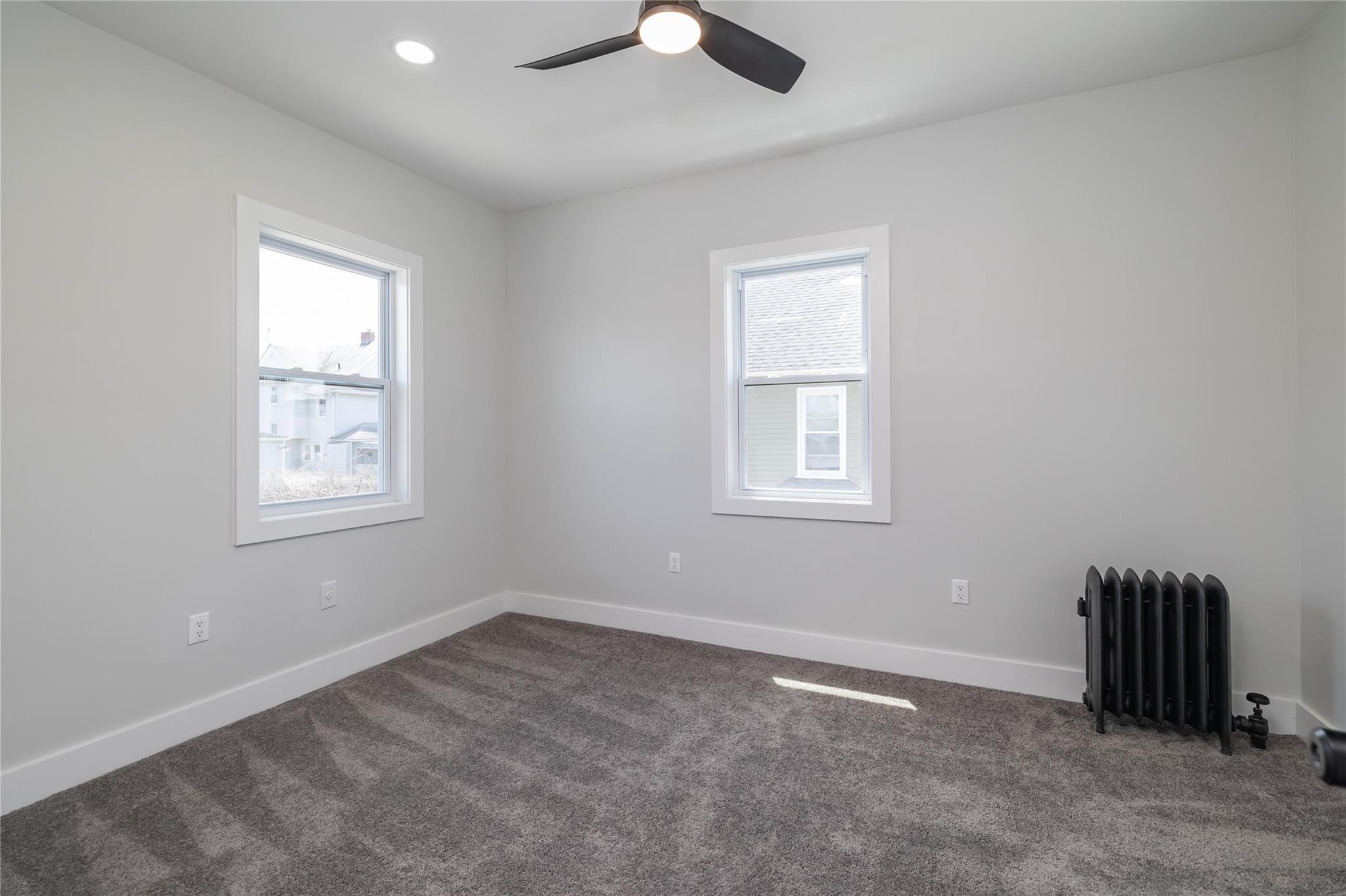 Single Family Brunswick  Queens, NY 11691, MLS-859588-21