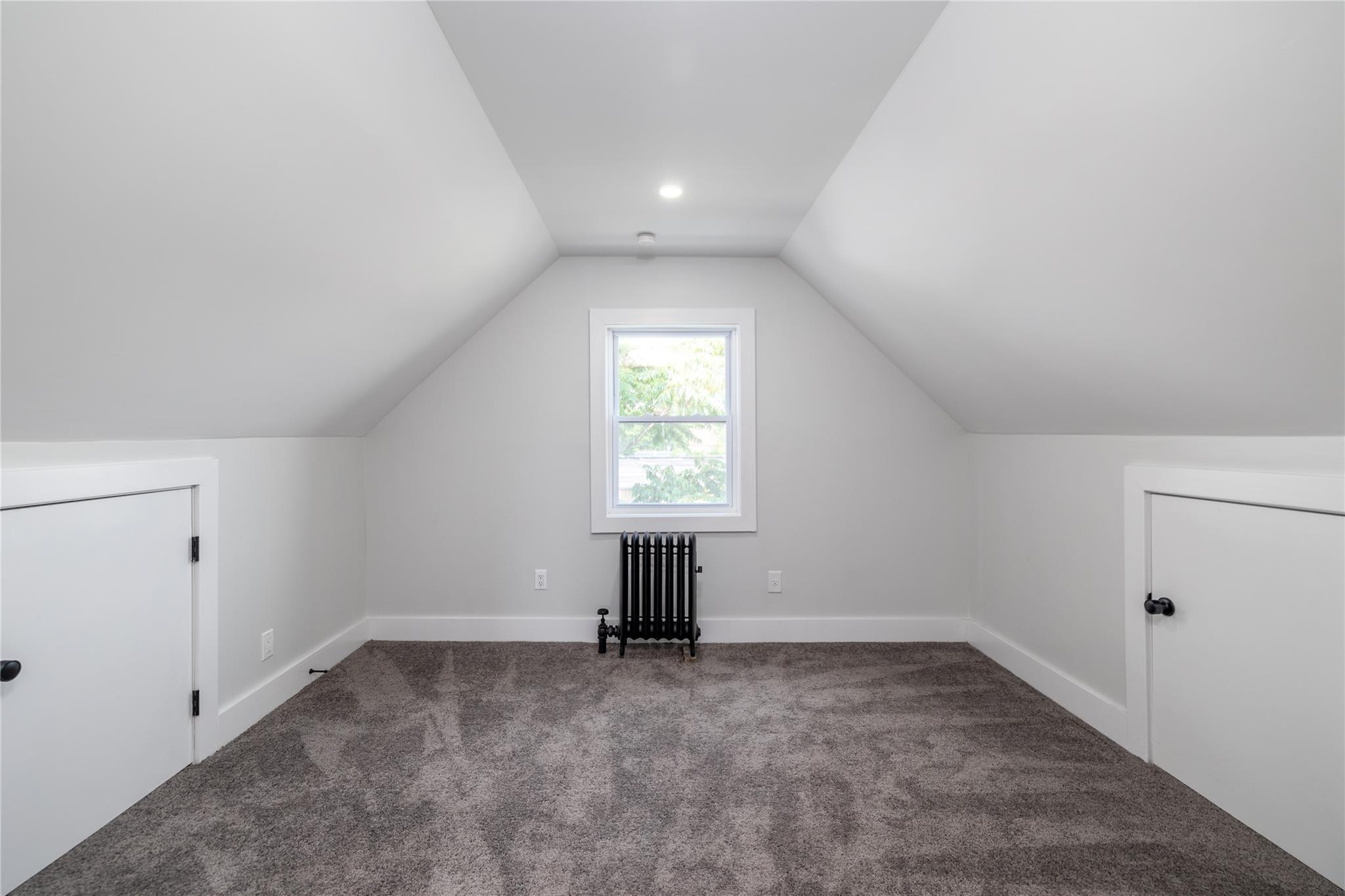 Single Family Brunswick  Queens, NY 11691, MLS-859588-24