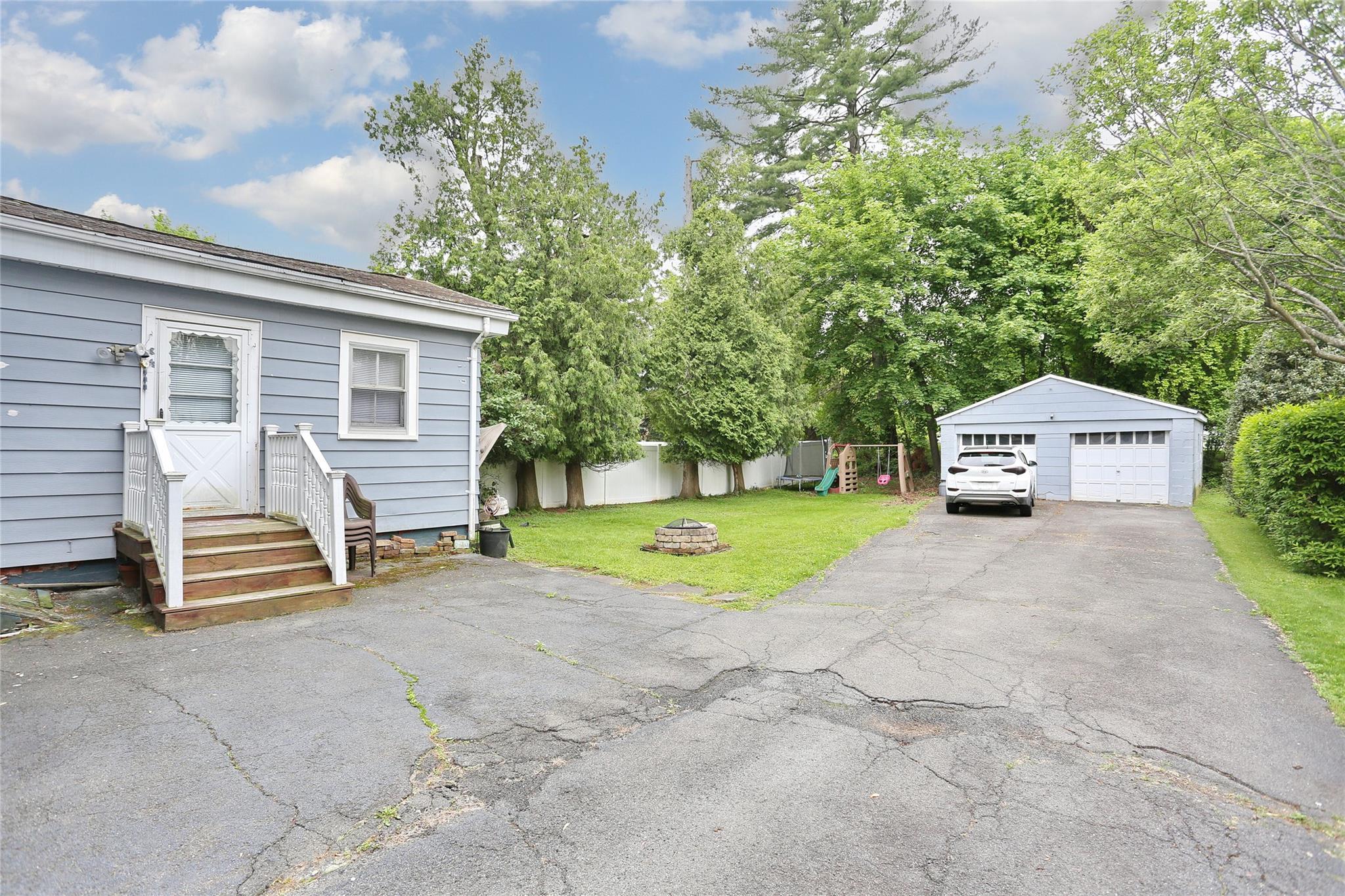 Single Family Hudson  Rockland County, NY 10980, MLS-859598-30