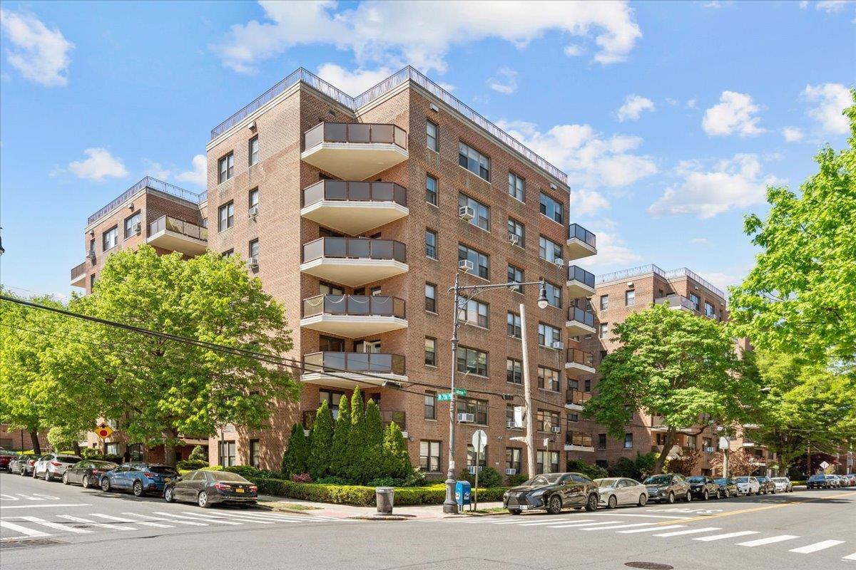 Coop Johnson  Bronx, NY 10463, MLS-859605-11