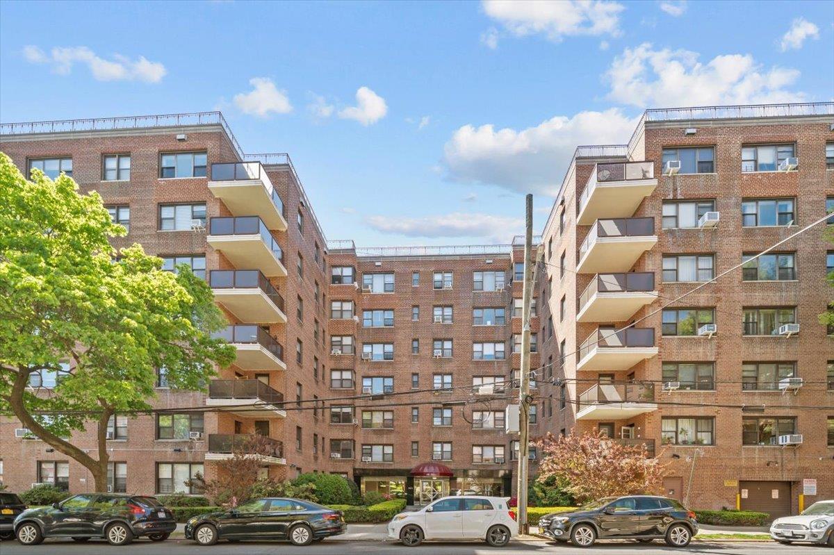 Coop Johnson  Bronx, NY 10463, MLS-859605-12