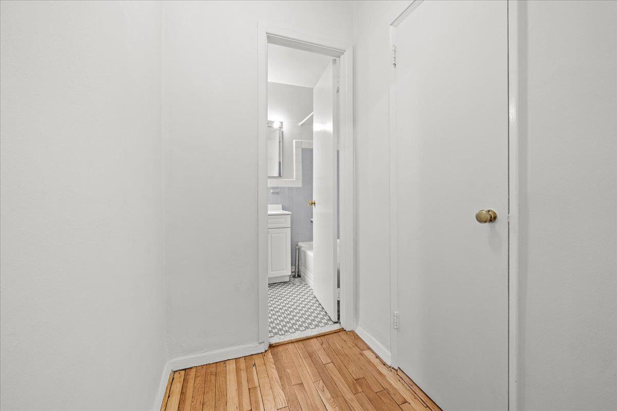 Coop Johnson  Bronx, NY 10463, MLS-859605-7